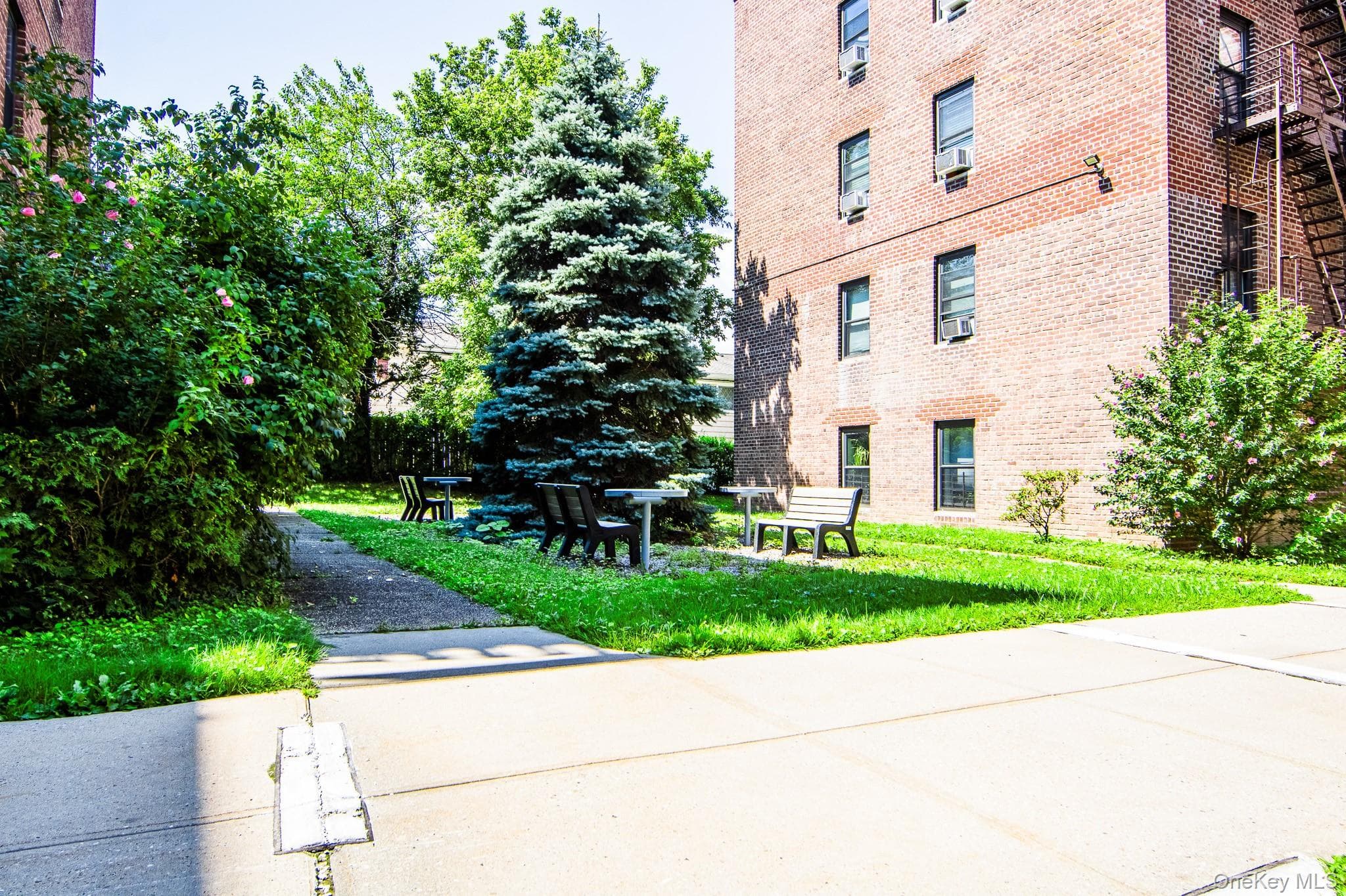 470 N Broadway Unit: B23 thumbnail 12
