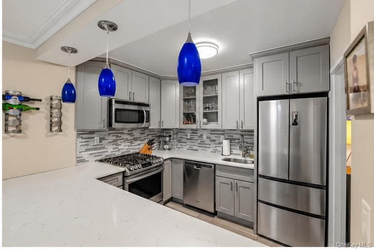 14 Westview Avenue Unit: 201 thumbnail 9
