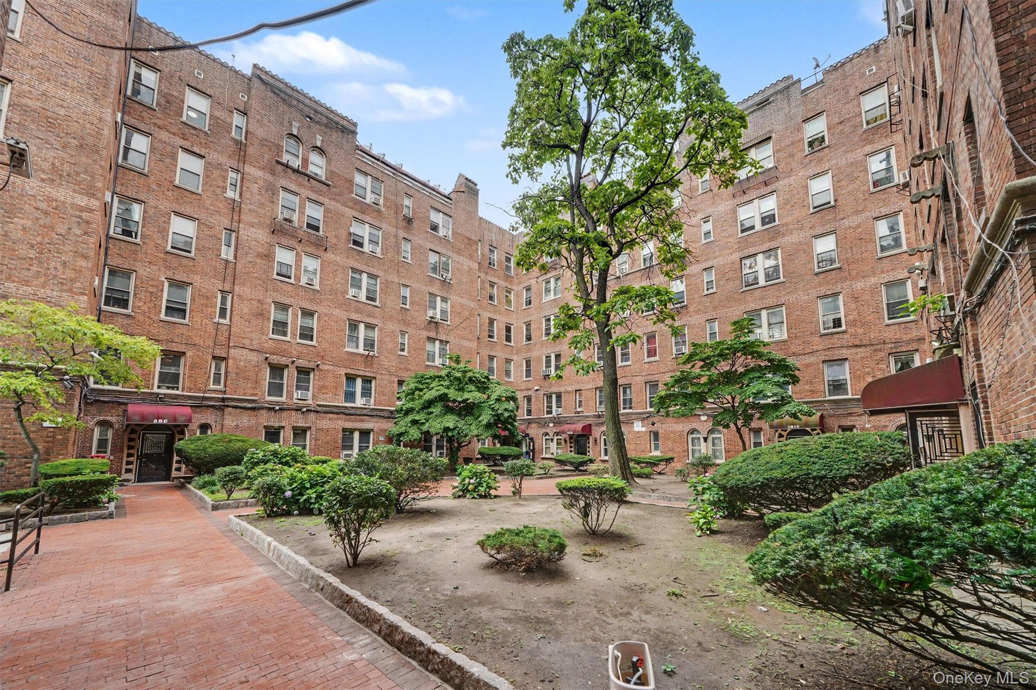 940 Grand Concourse Unit: 2J, Bronx