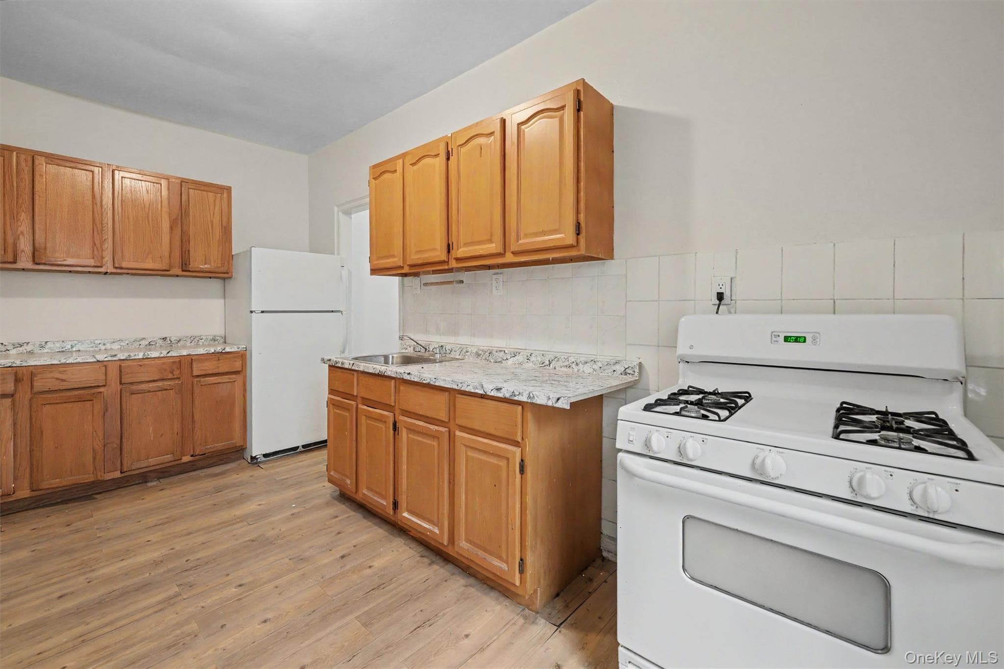 940 Grand Concourse Unit: 2J thumbnail 8