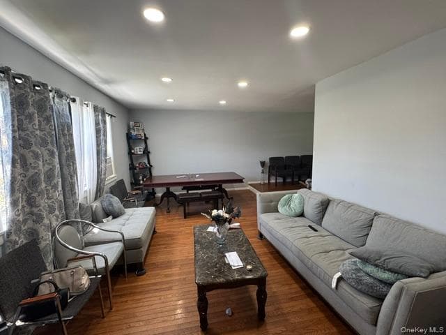 325 West Street thumbnail 2