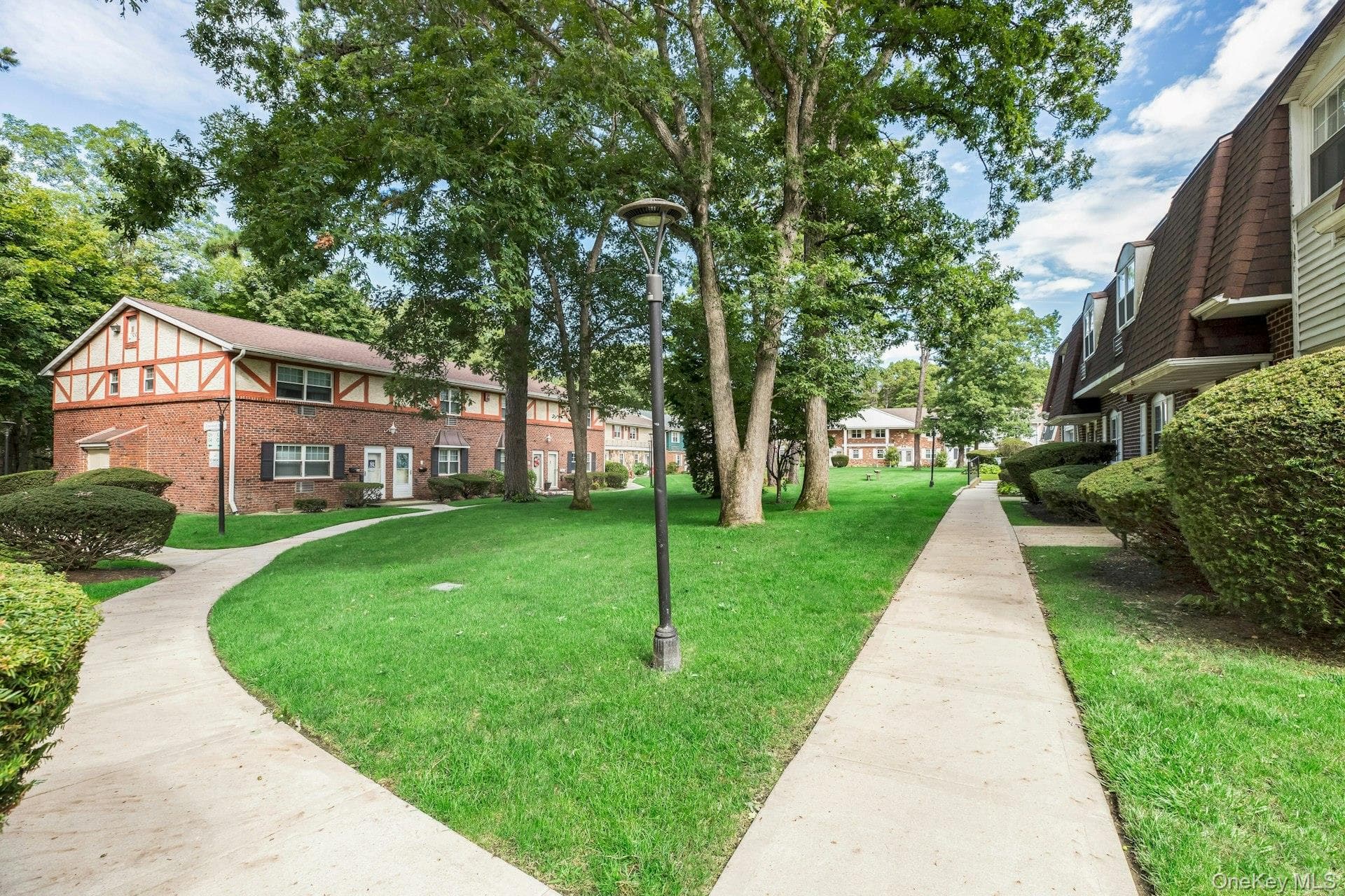 21 Glen Hollow Drive Unit: G9 thumbnail 2