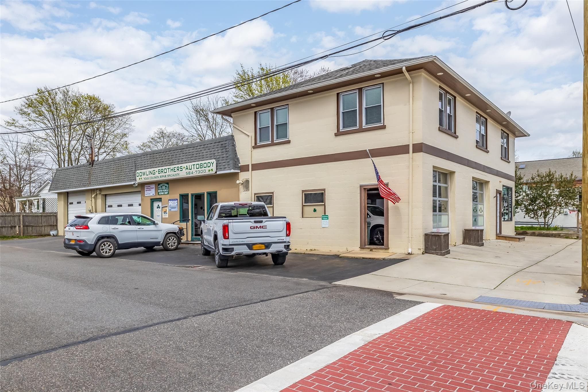 400 Lake Avenue thumbnail 3
