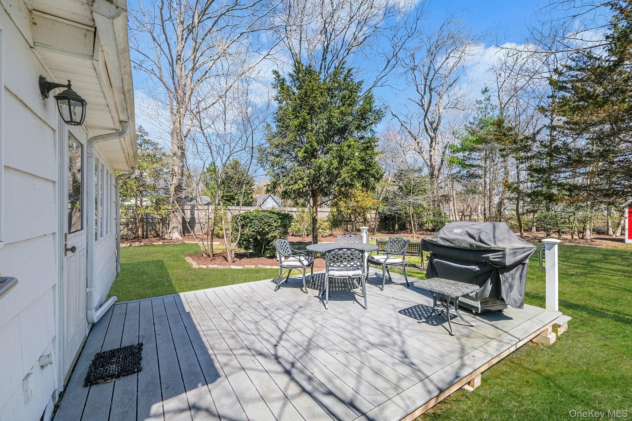 223 Connetquot Road thumbnail 8