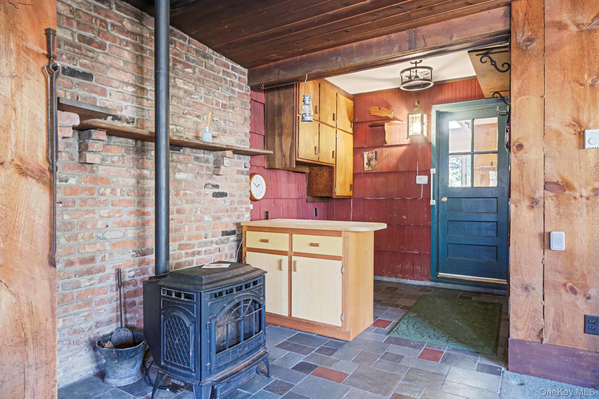 223 Connetquot Road thumbnail 32