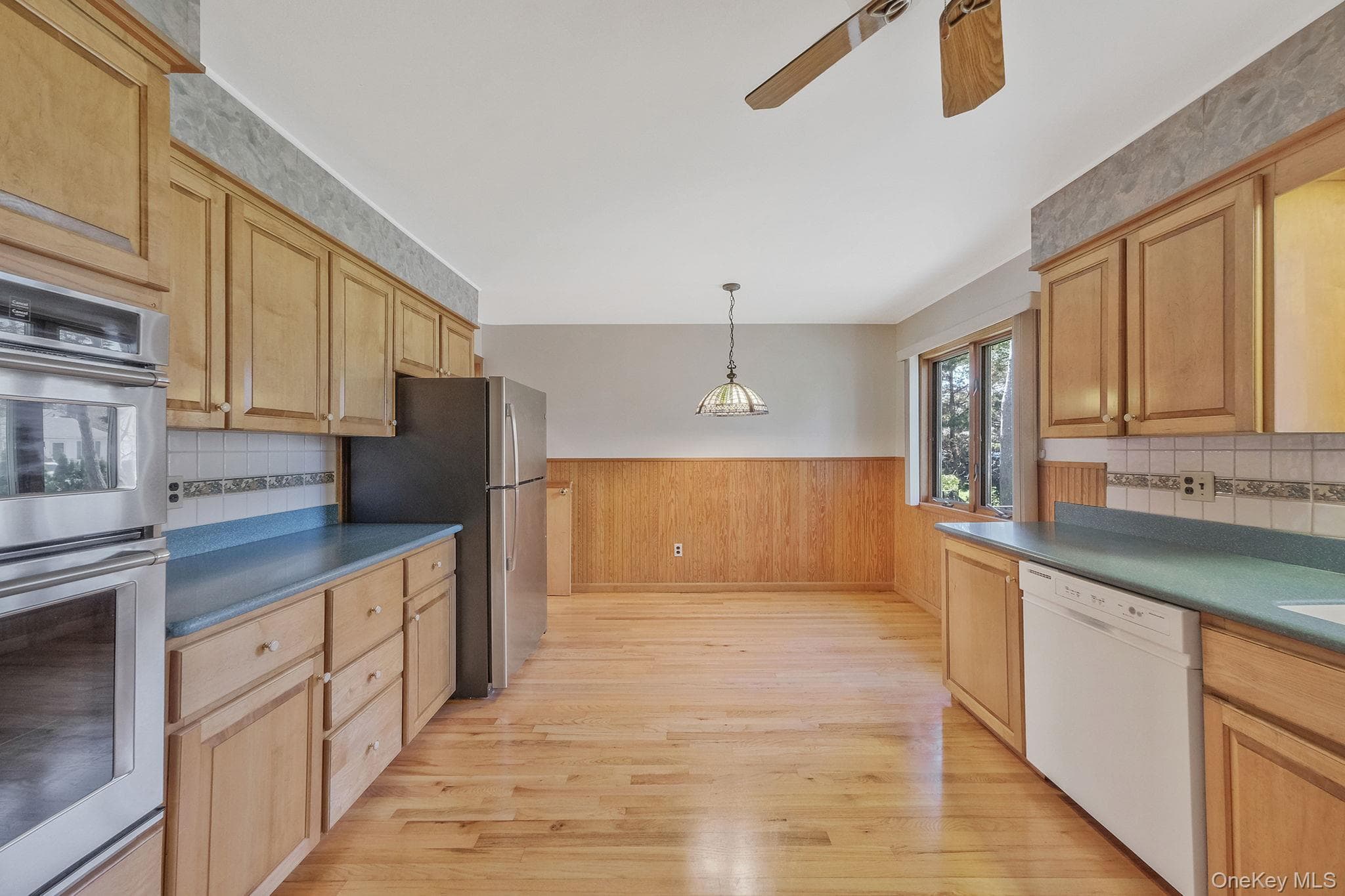 223 Connetquot Road thumbnail 16