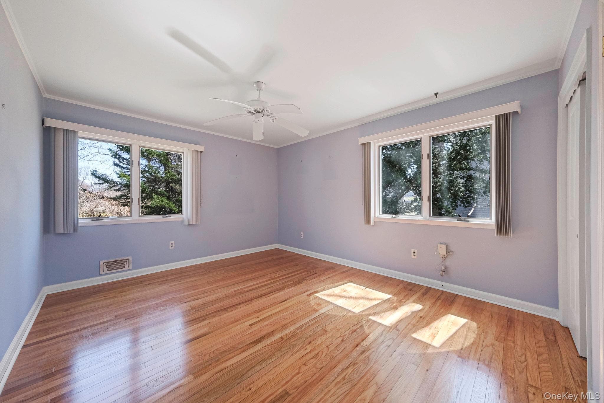 223 Connetquot Road thumbnail 22
