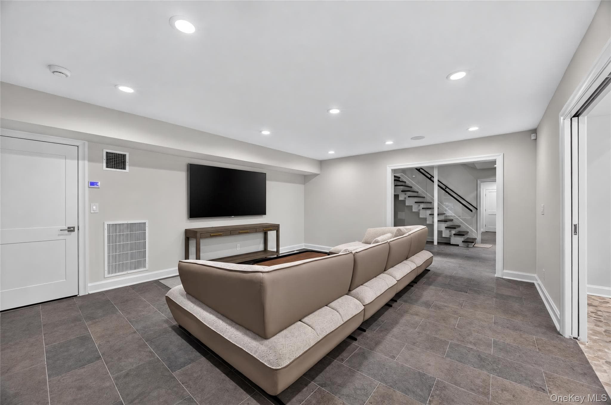 68 Kensington Circle thumbnail 15