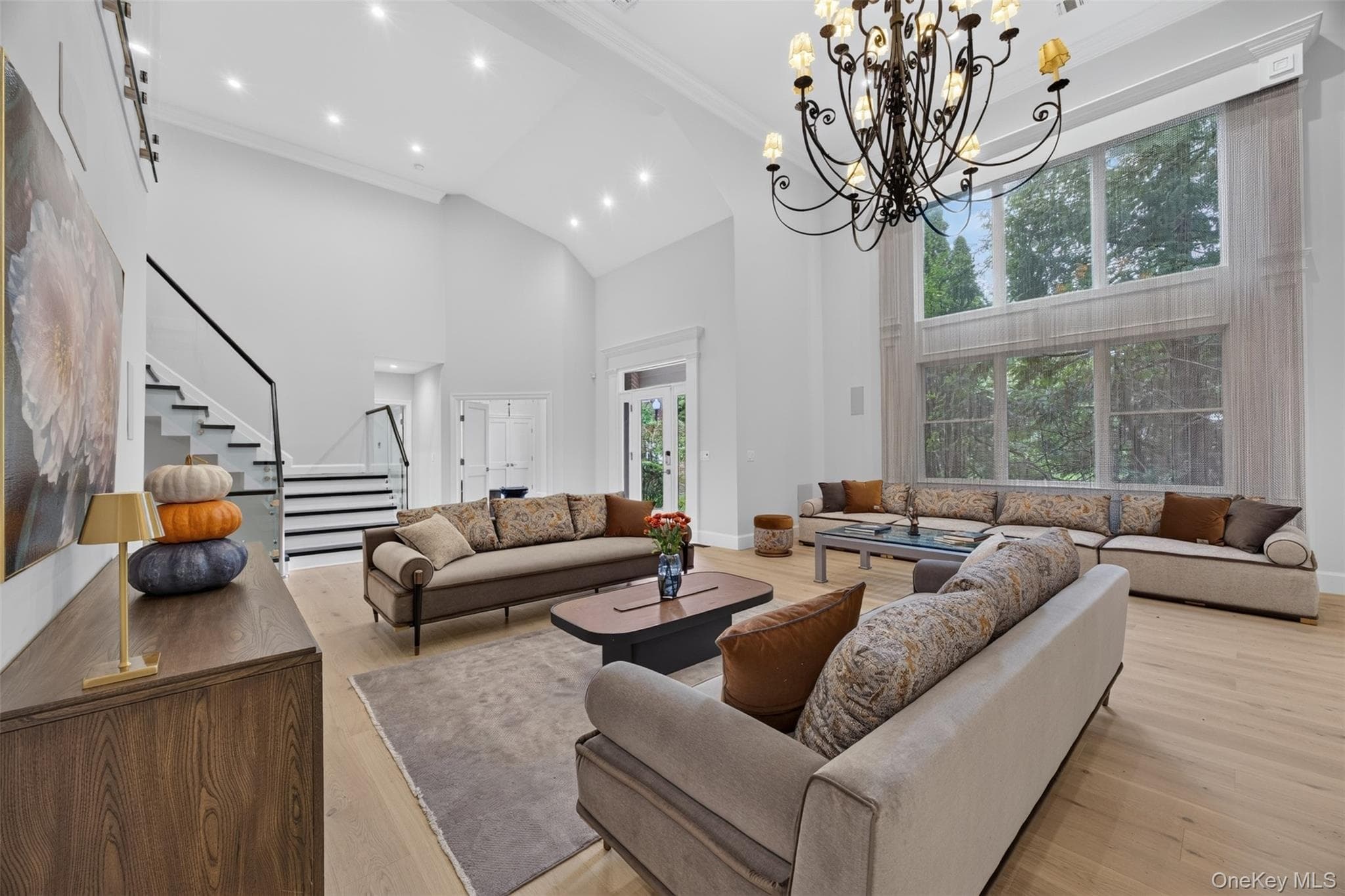 68 Kensington Circle thumbnail 2