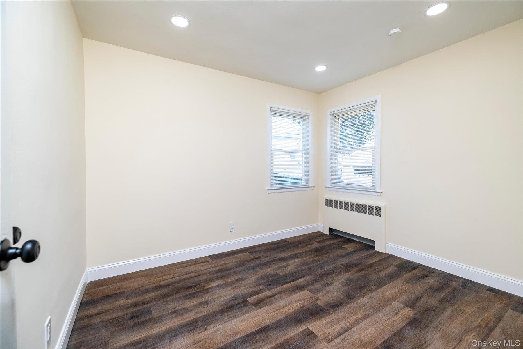413 Greengrove Avenue thumbnail 10