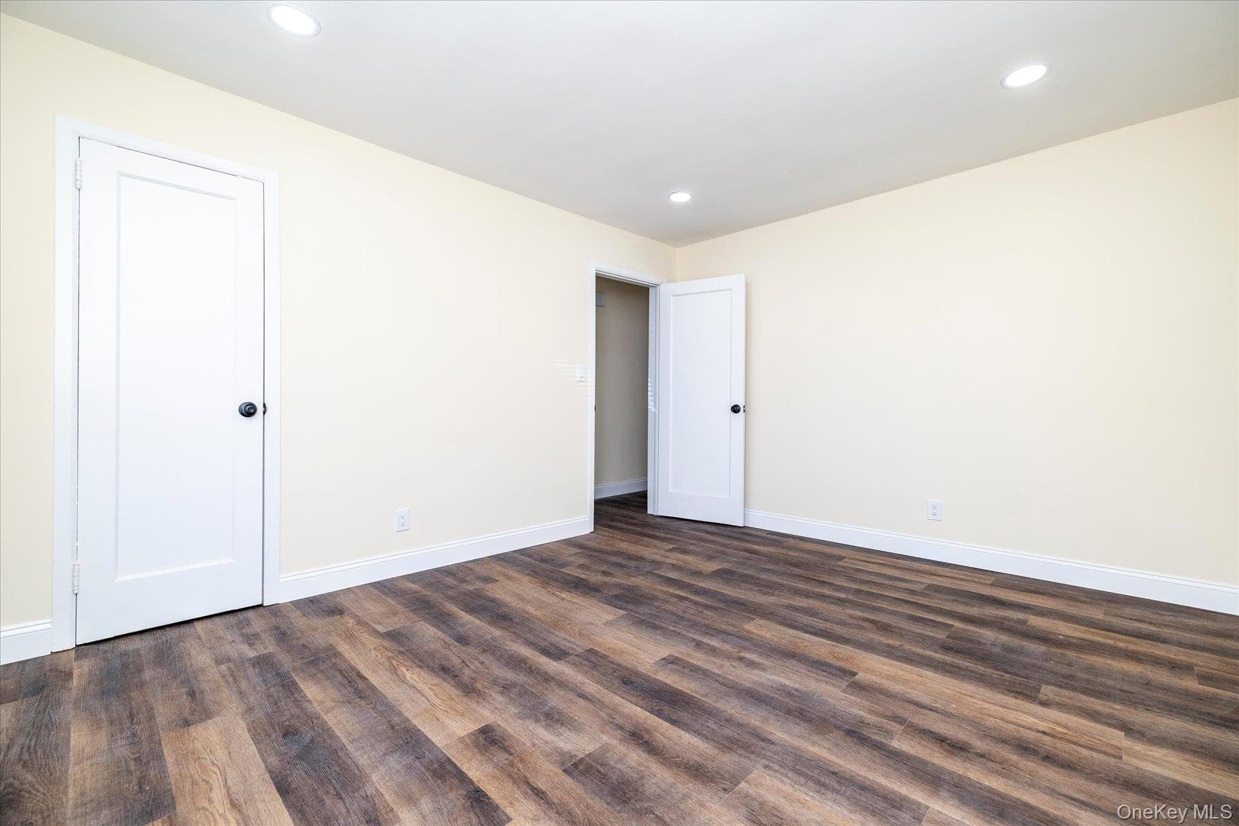 413 Greengrove Avenue thumbnail 14