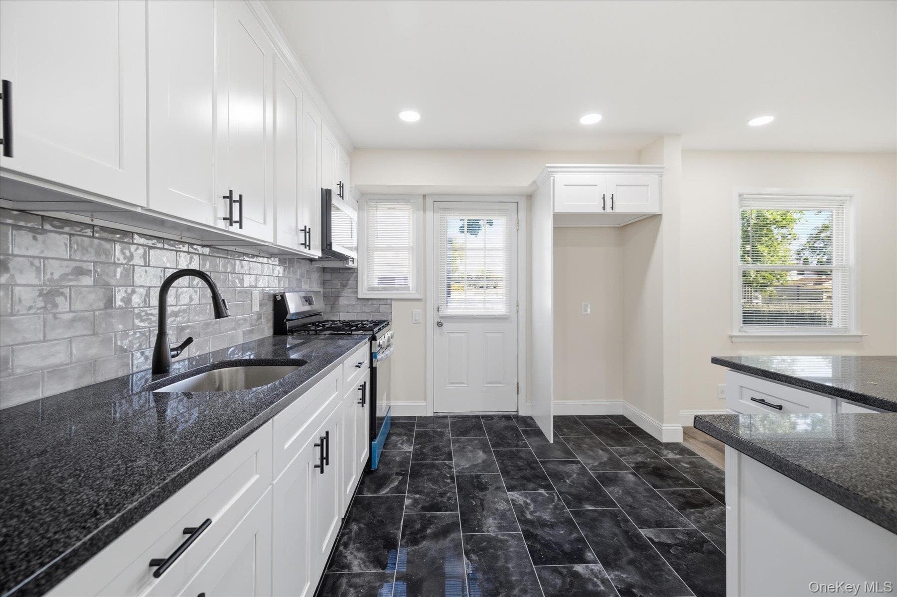 413 Greengrove Avenue thumbnail 30