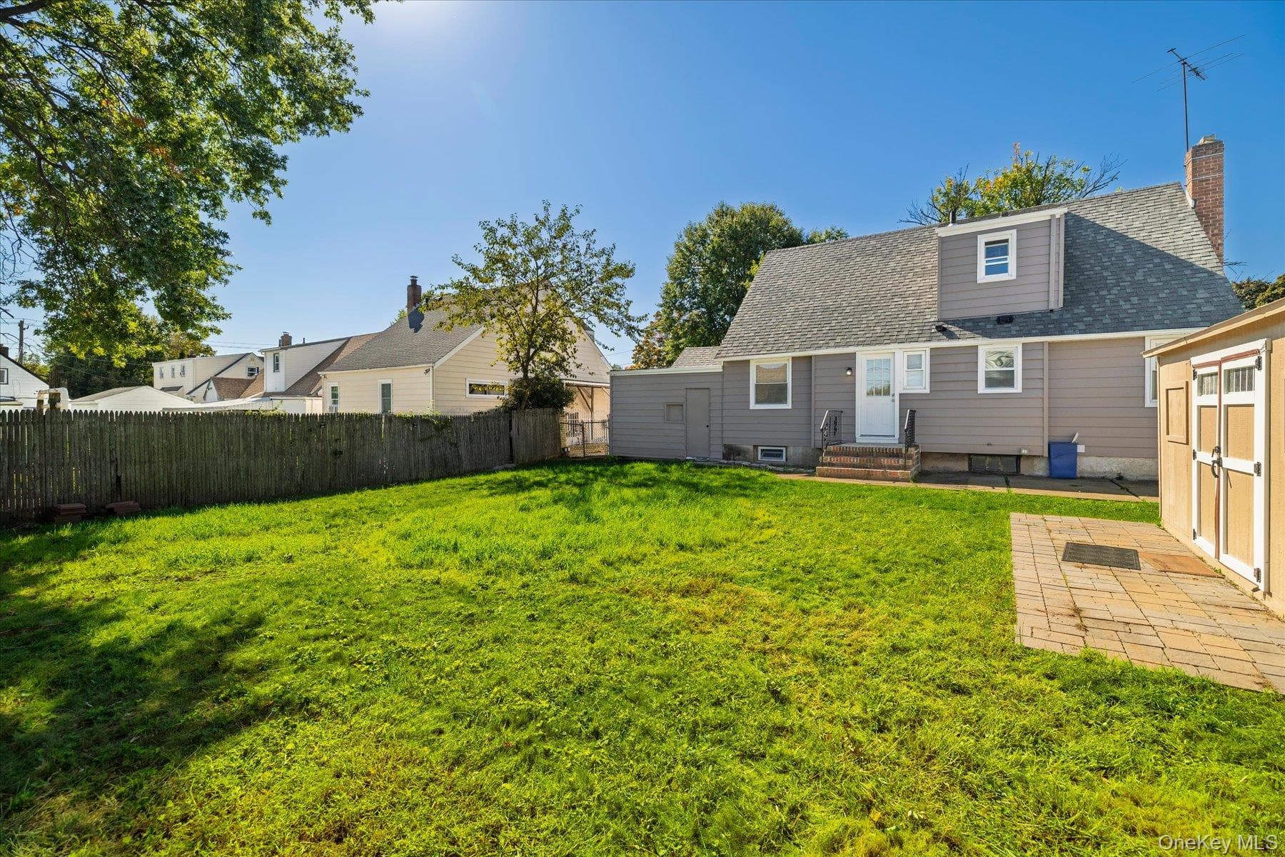 413 Greengrove Avenue thumbnail 7