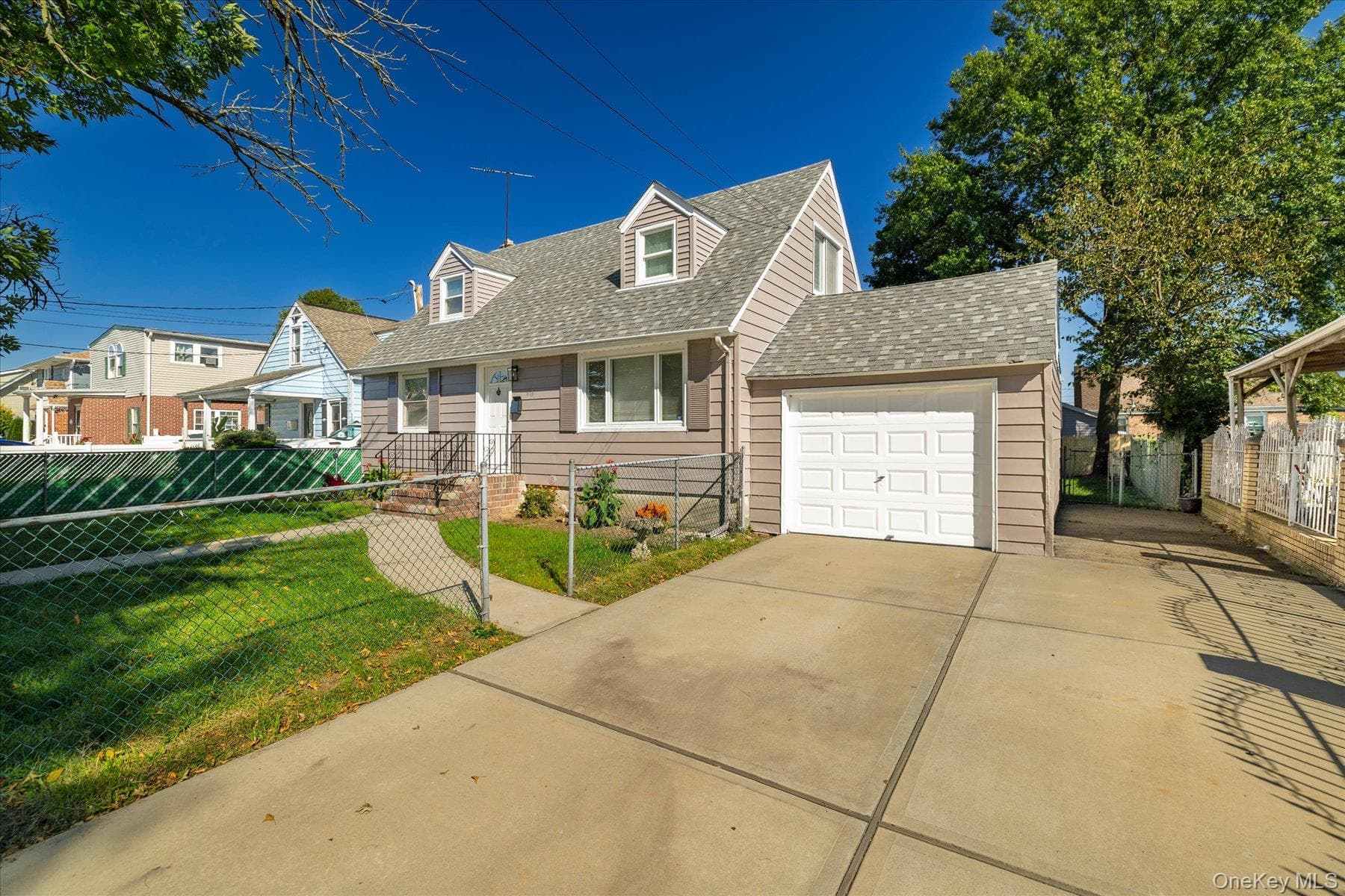 413 Greengrove Avenue thumbnail 3