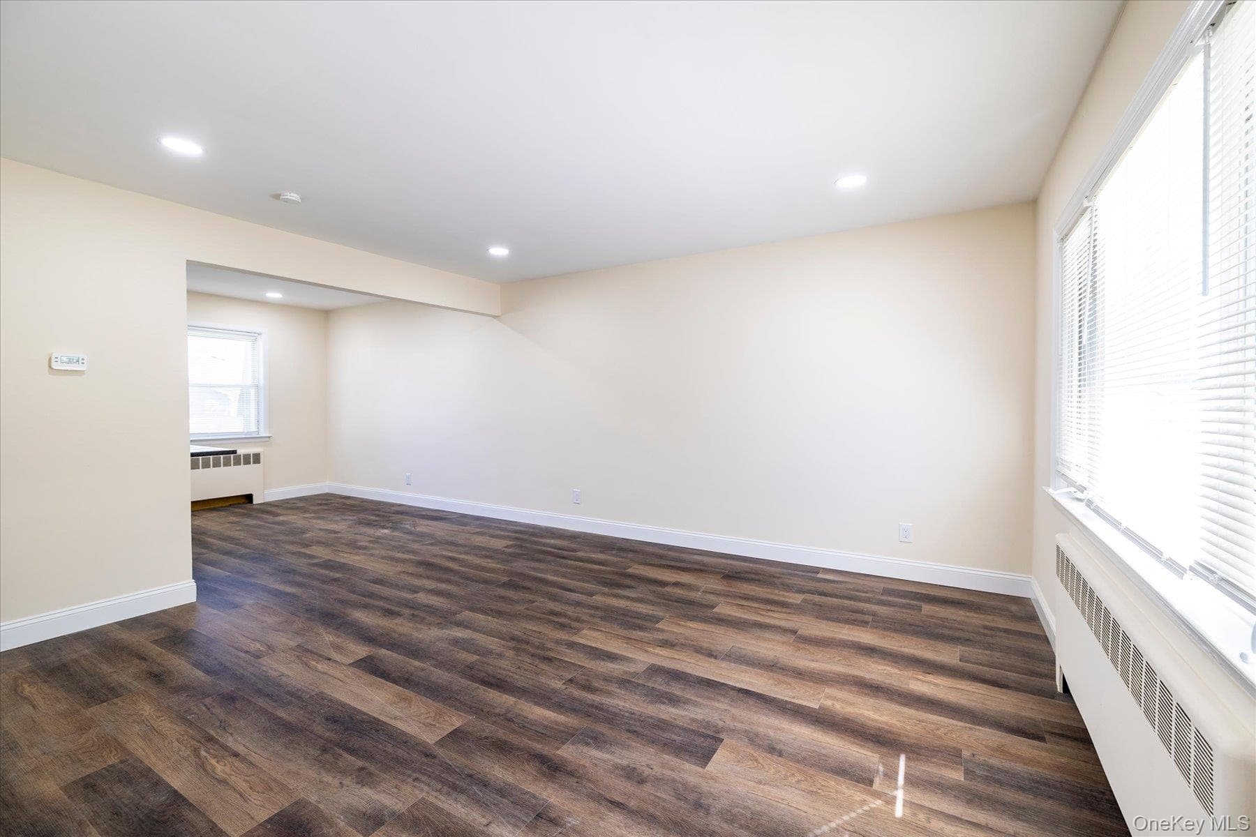 413 Greengrove Avenue thumbnail 9