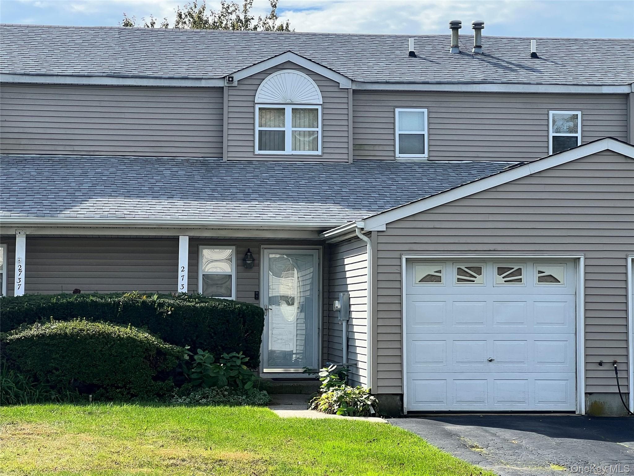 2736 Schleigel Boulevard, Amityville