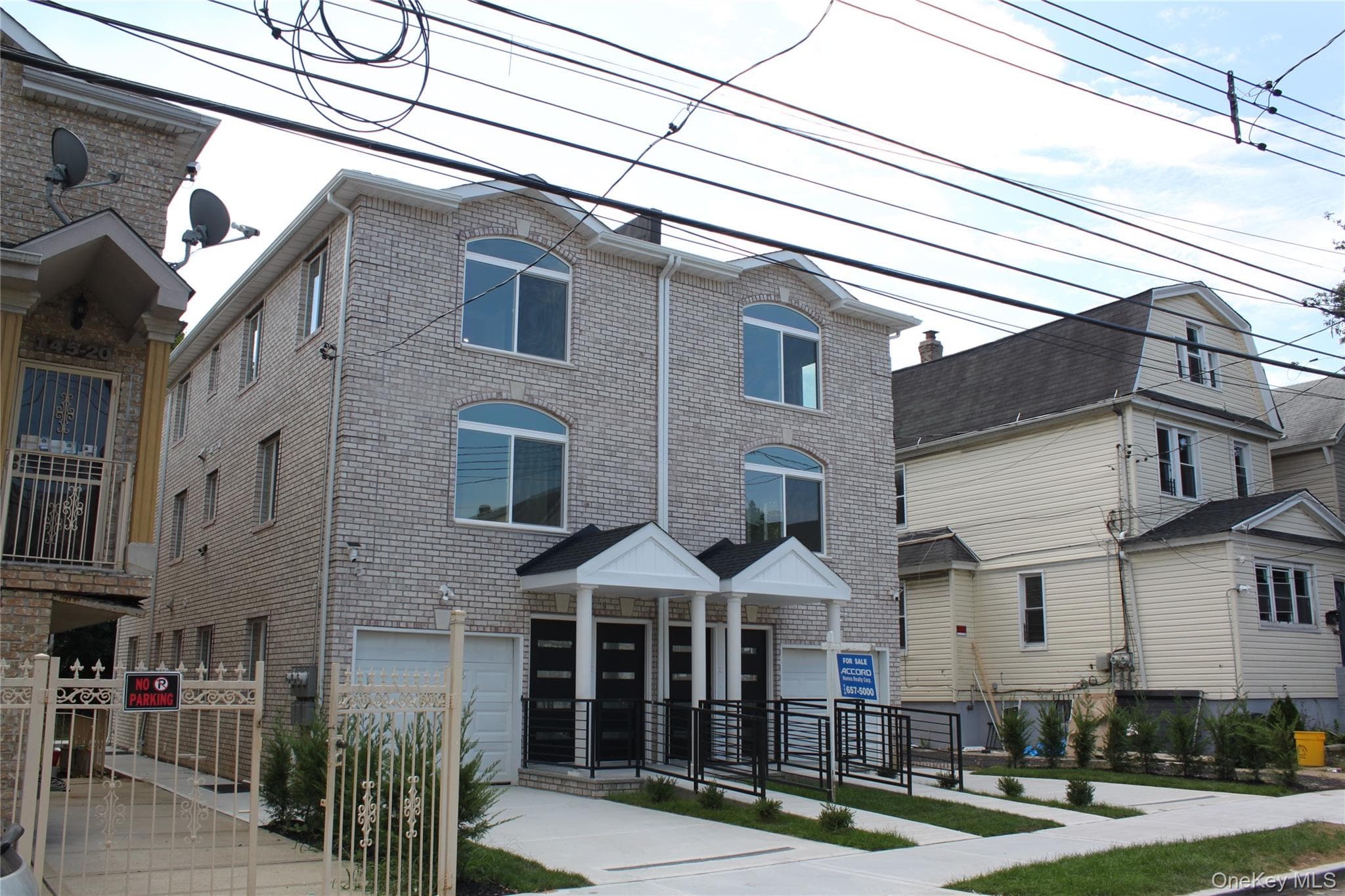 14516 106th Avenue thumbnail 2