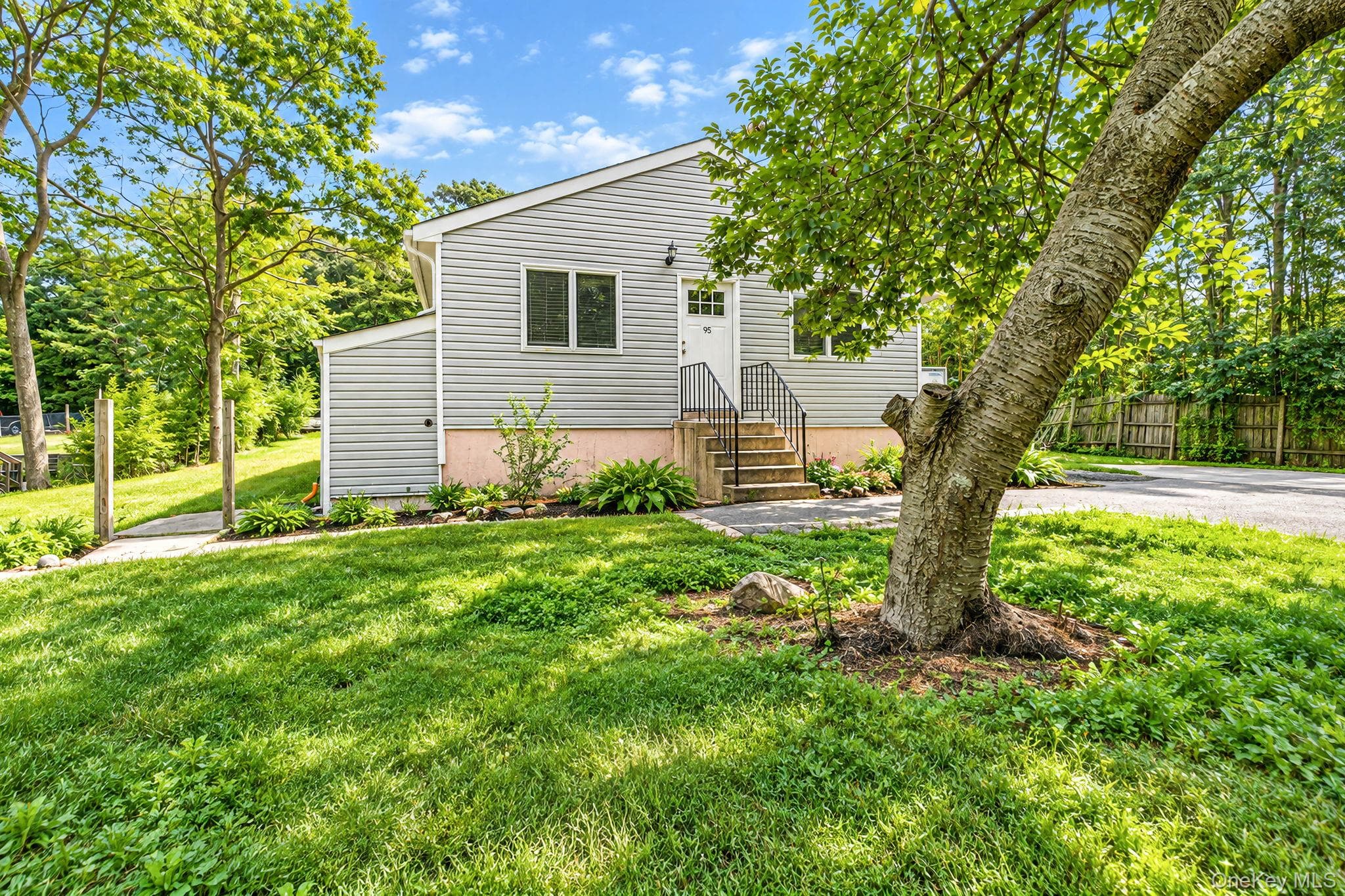 95 W Bartlett Road thumbnail 31