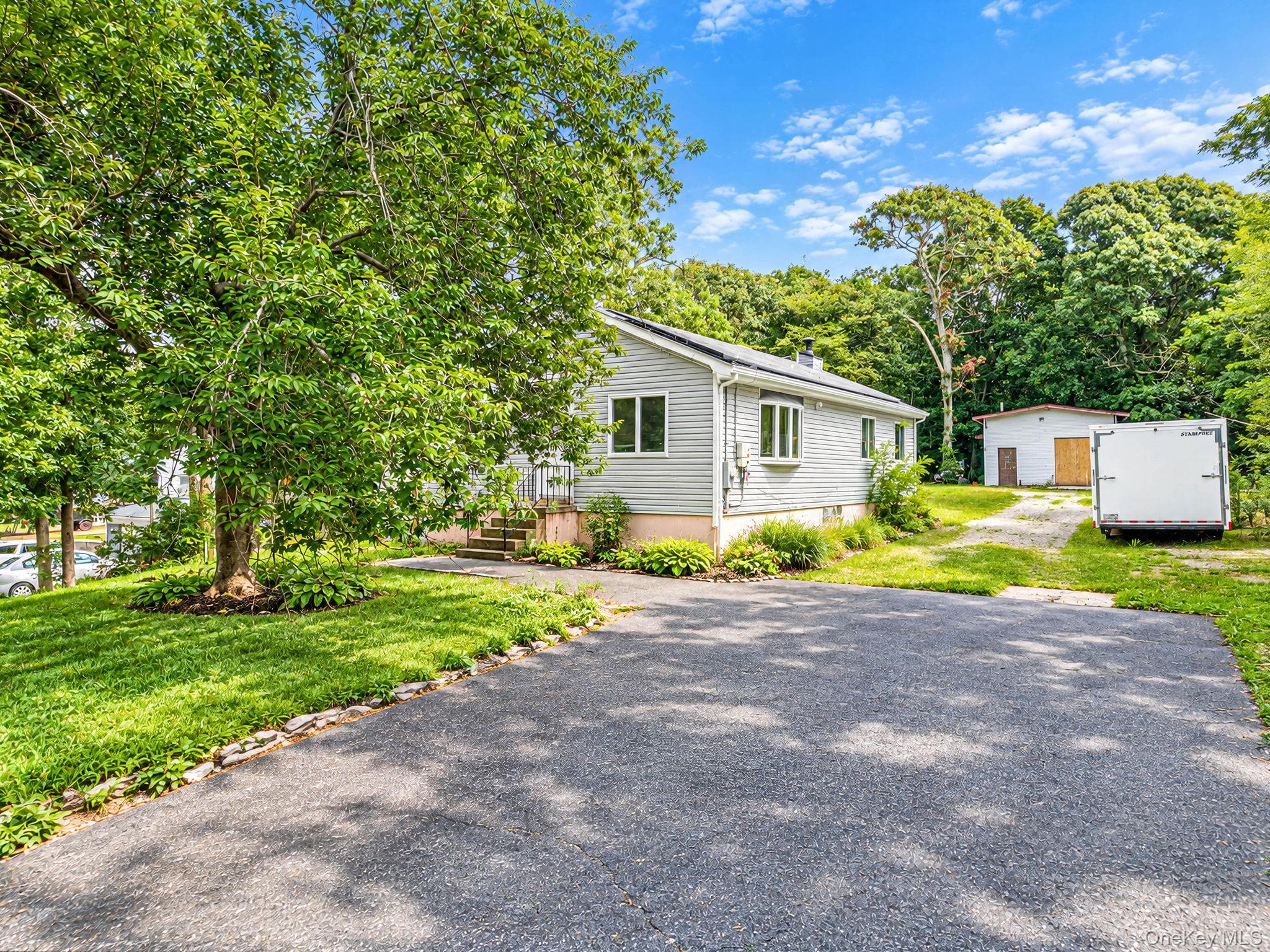 95 W Bartlett Road thumbnail 7