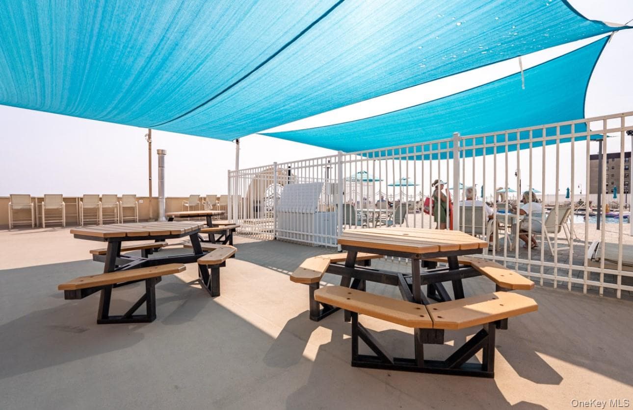 360 Shore Road Unit: 4B thumbnail 7