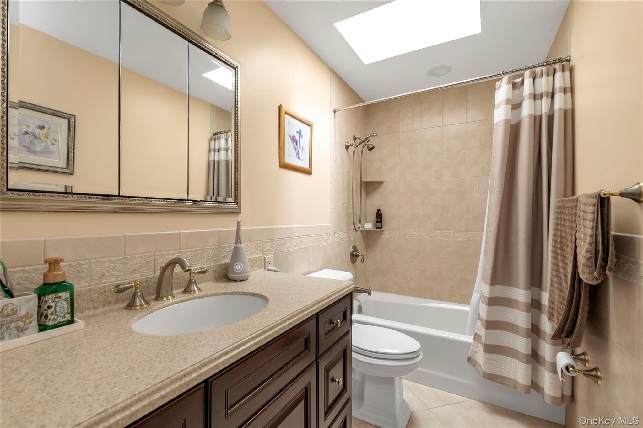 2189 Jerusalem Avenue thumbnail 15