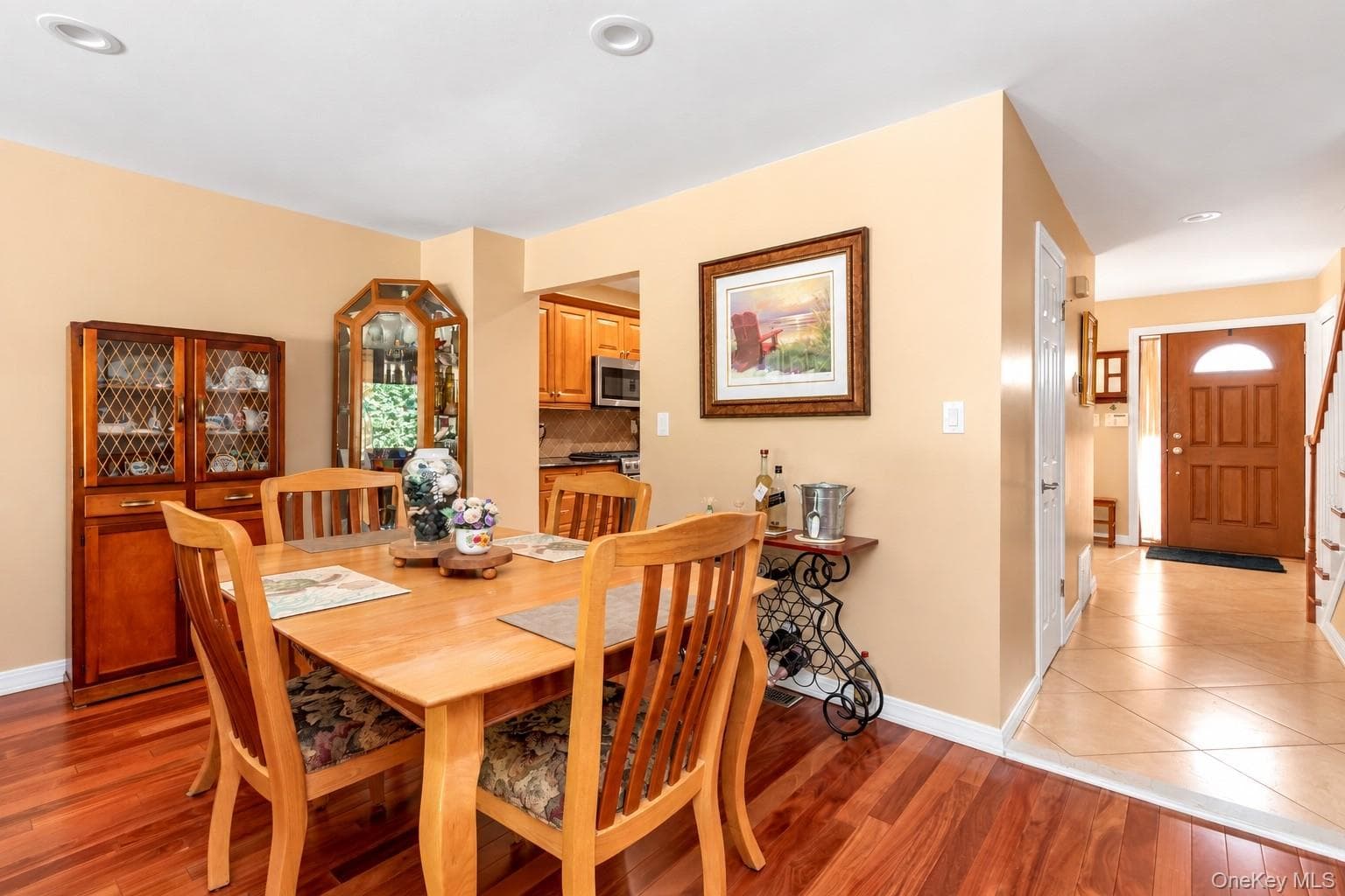 2189 Jerusalem Avenue thumbnail 6