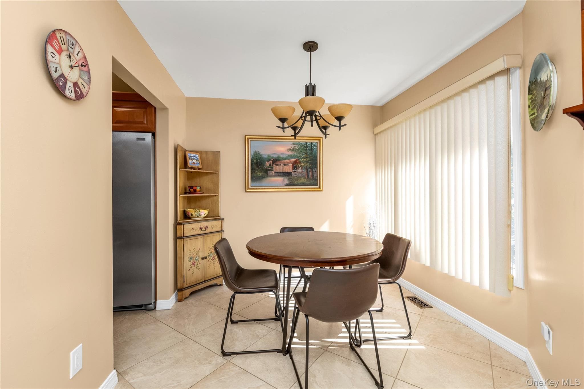 2189 Jerusalem Avenue thumbnail 9
