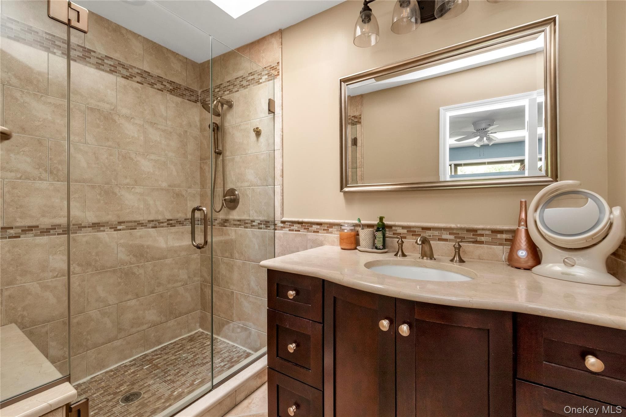 2189 Jerusalem Avenue thumbnail 12
