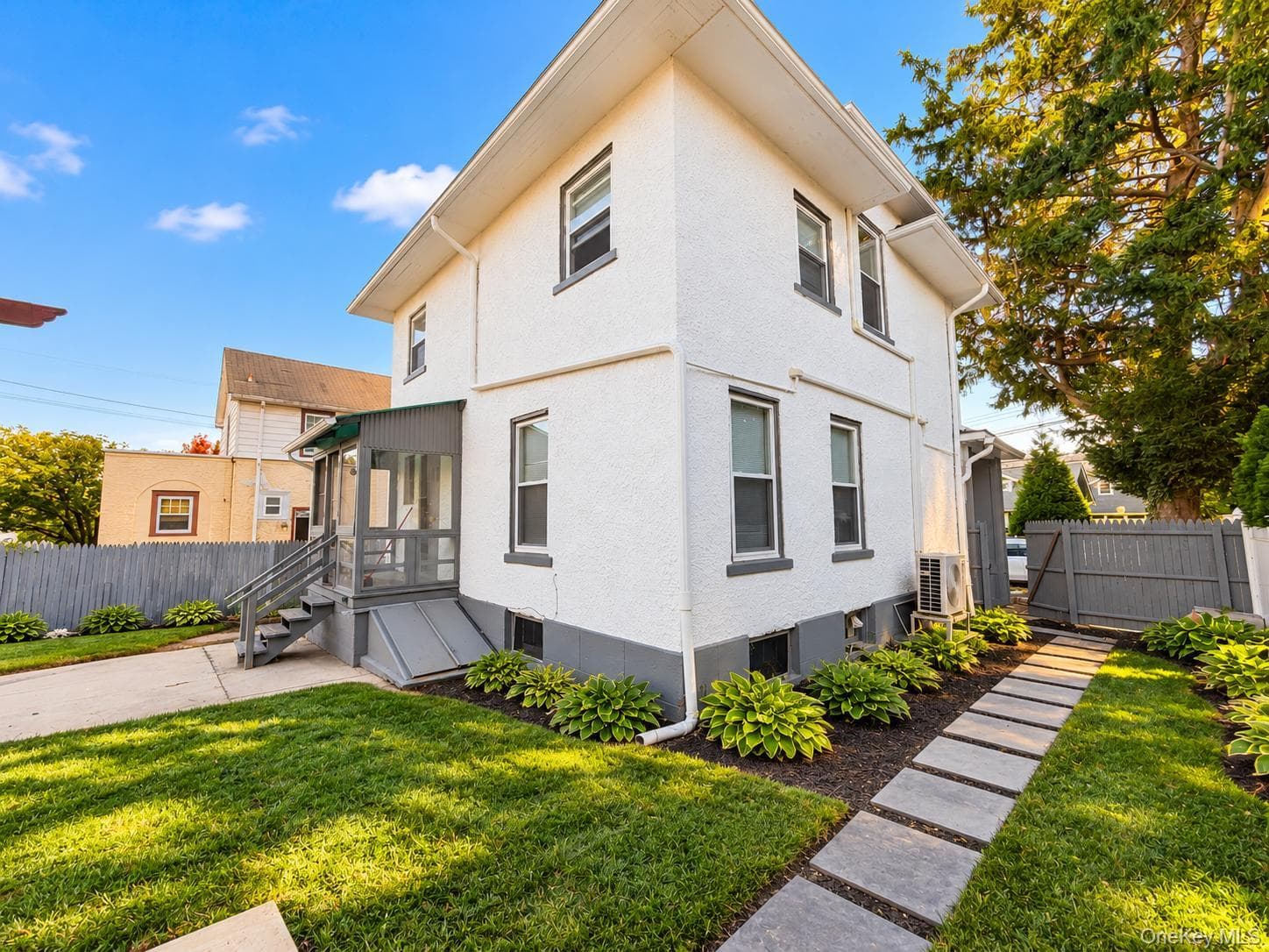 111 Rockne Road thumbnail 26