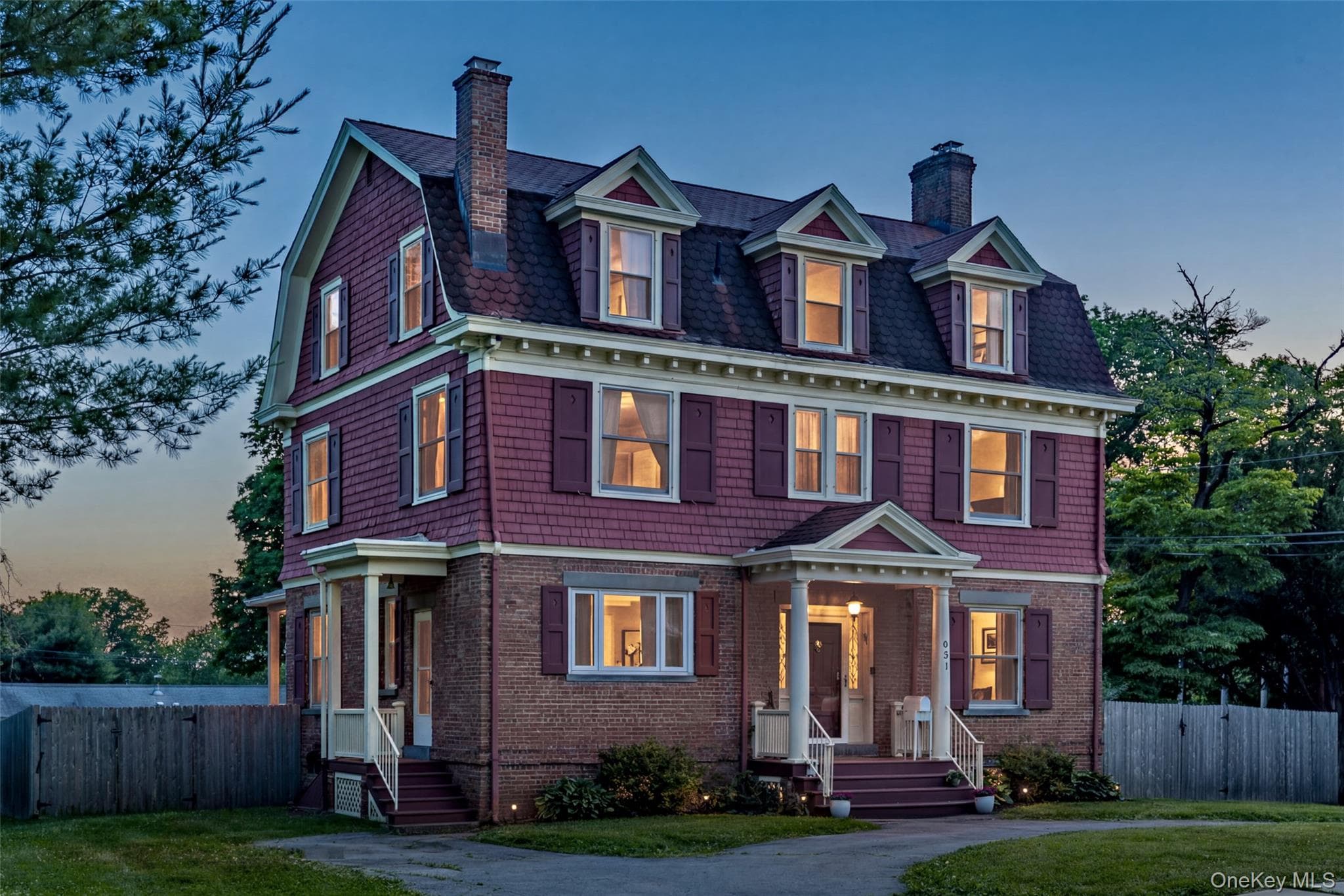 831 Wolcott Avenue thumbnail 4