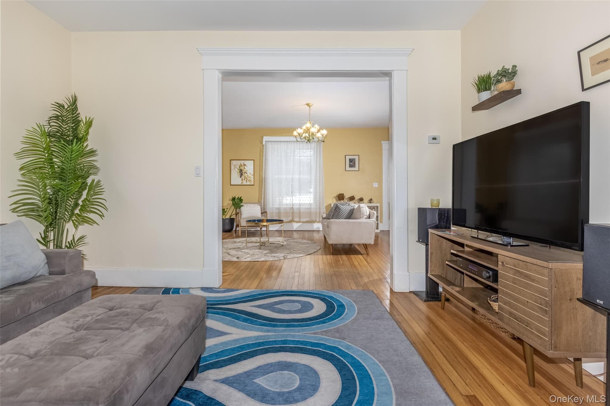 831 Wolcott Avenue thumbnail 16