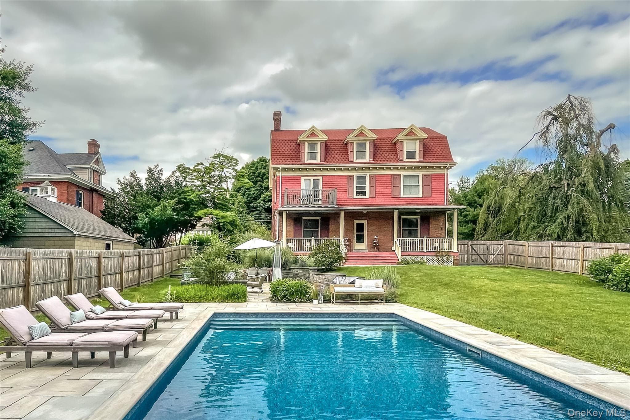 831 Wolcott Avenue thumbnail 44