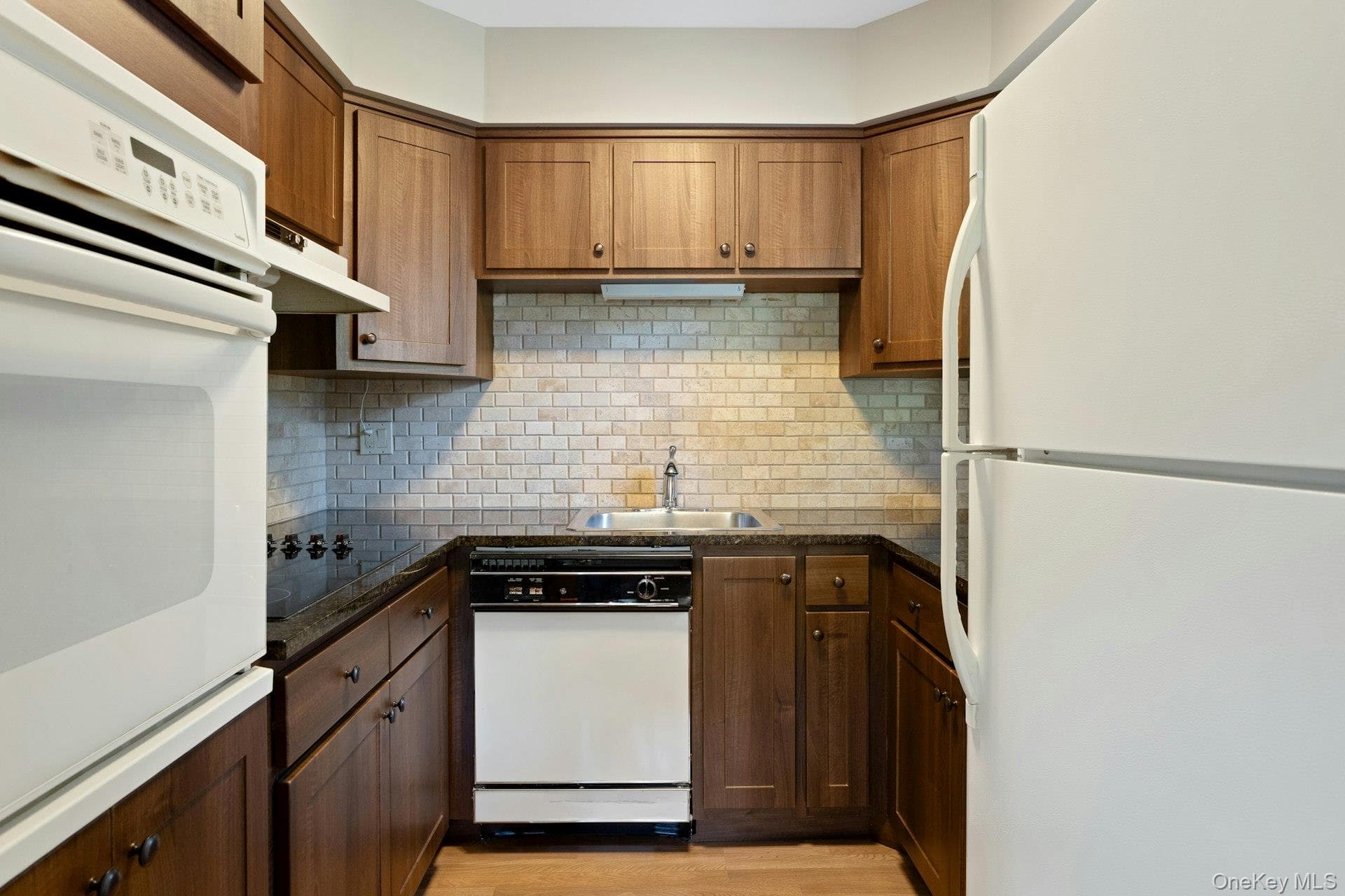 34 Warwick Place Unit: B thumbnail 15