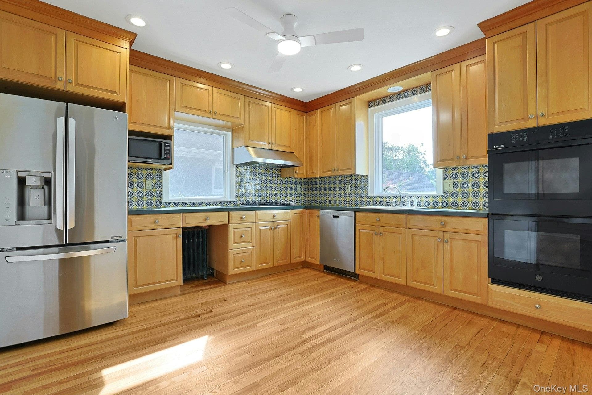 54 Bowman Avenue thumbnail 12