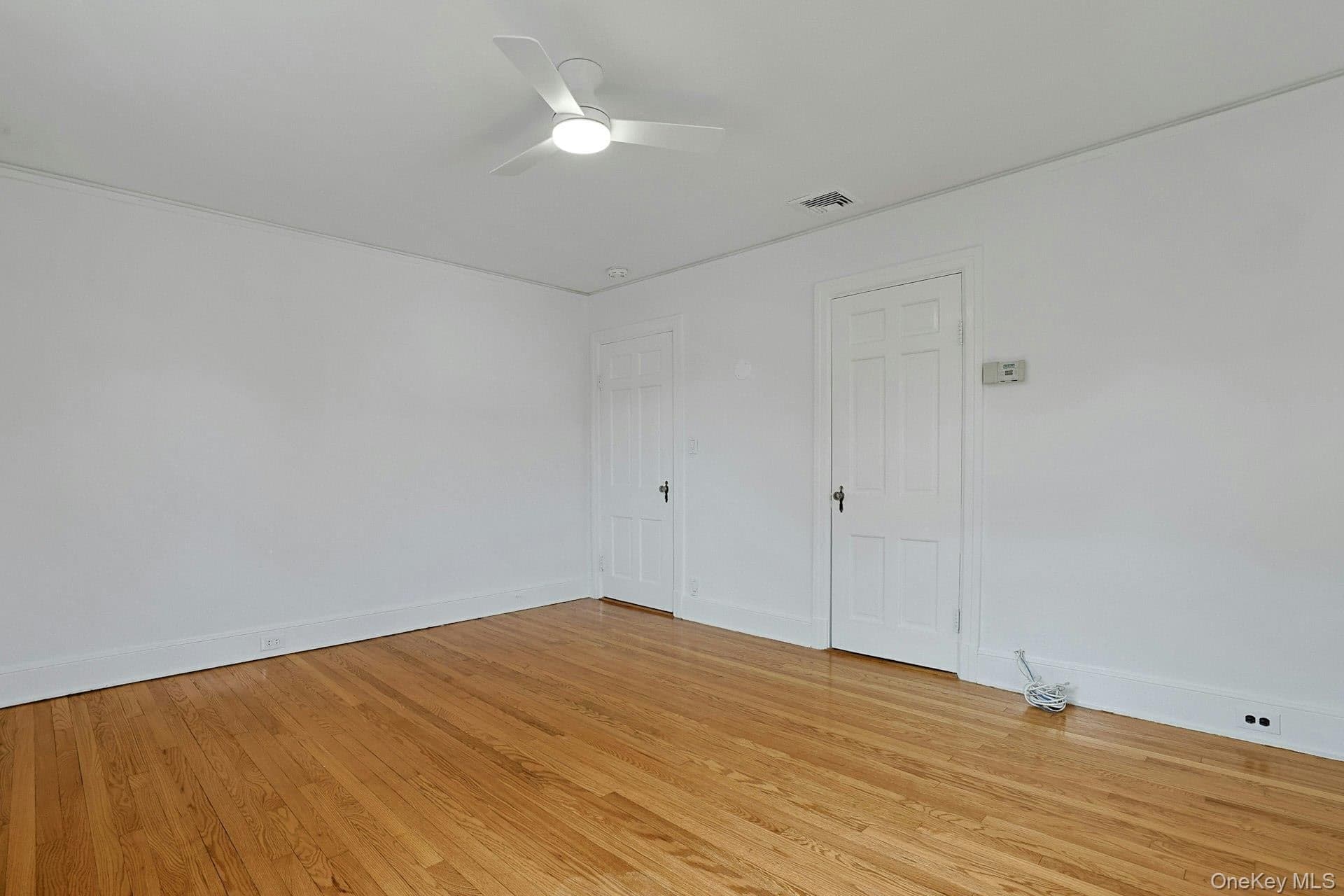 54 Bowman Avenue thumbnail 23