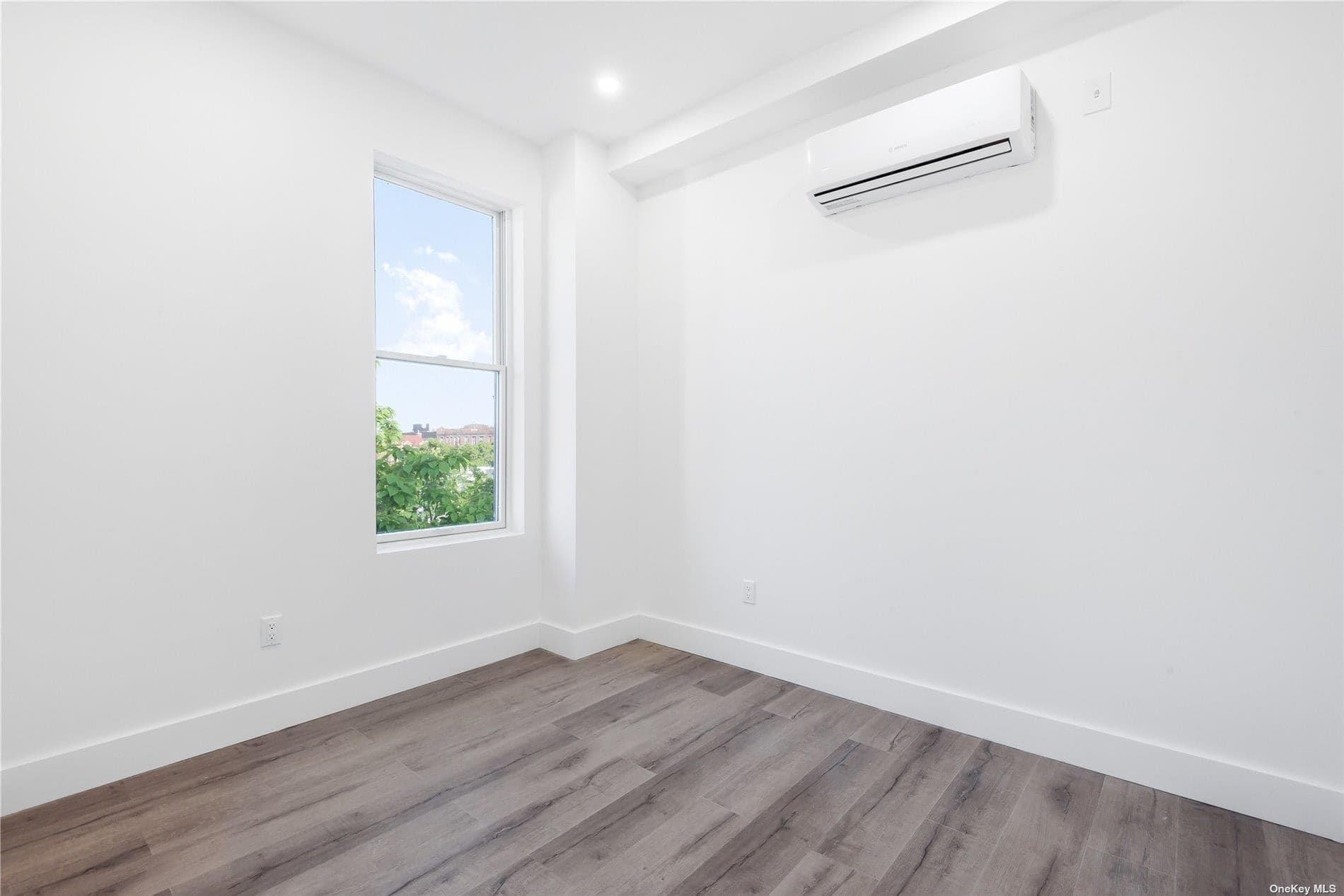1207 Rogers Avenue thumbnail 19