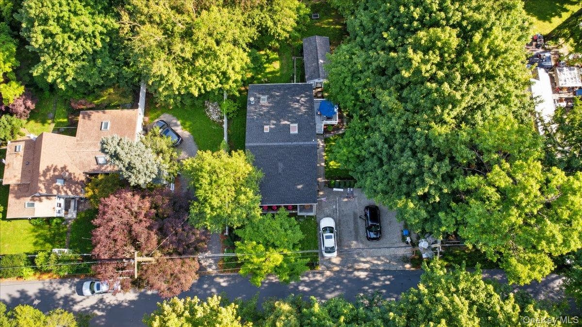 17 Lakelands Avenue thumbnail 32