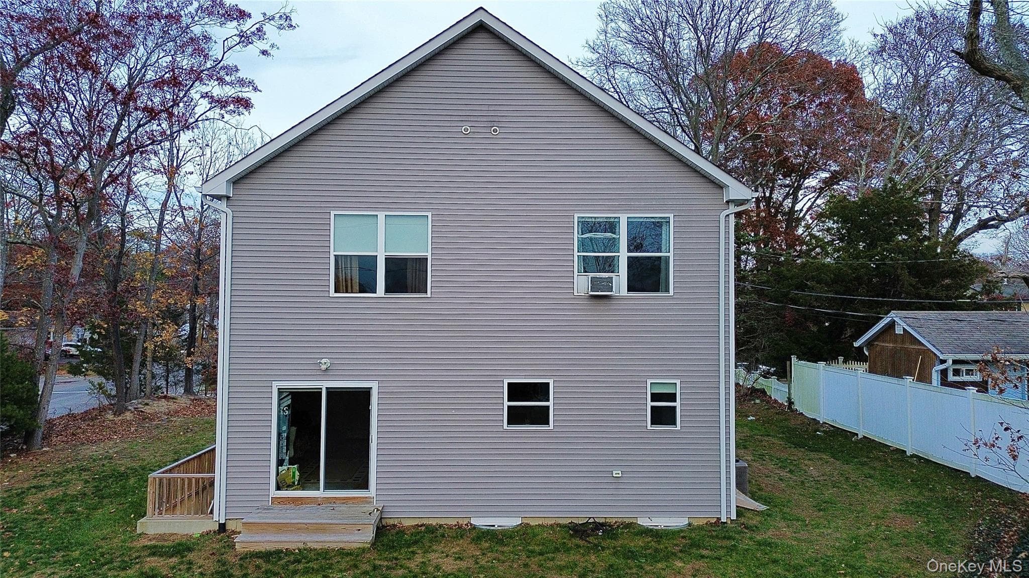 2 Winfield Davis Drive thumbnail 5