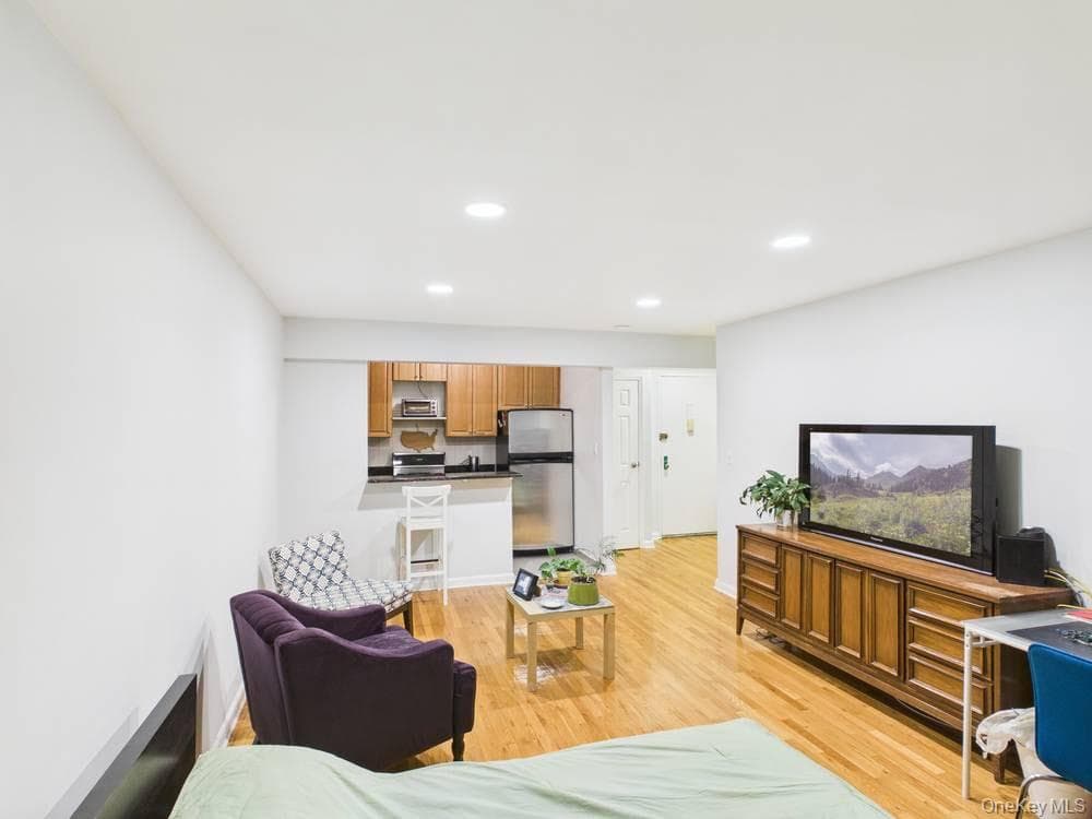 6515 Alderton Street Unit: 3F thumbnail 13