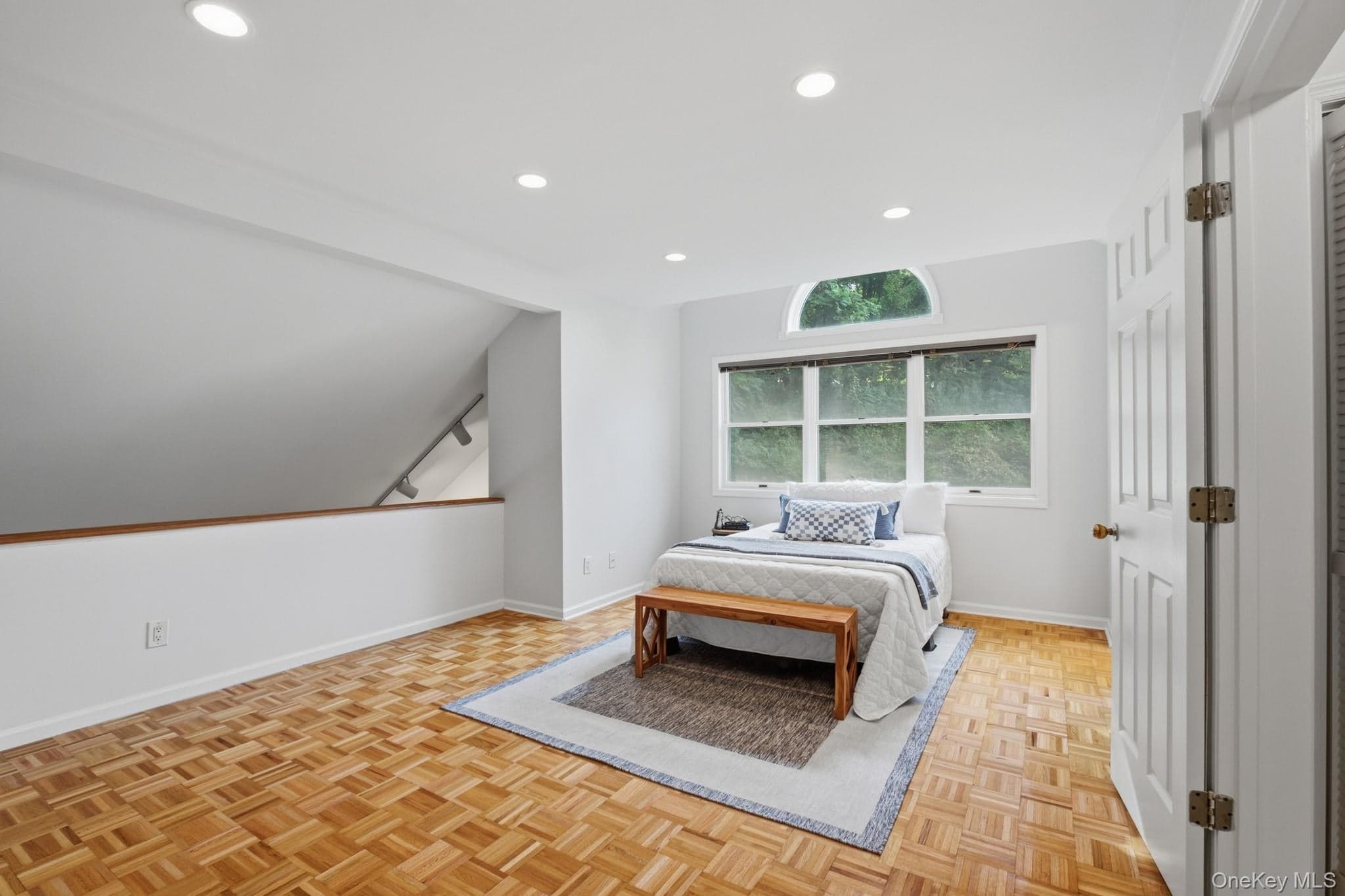 1452 Iroquois Street thumbnail 11