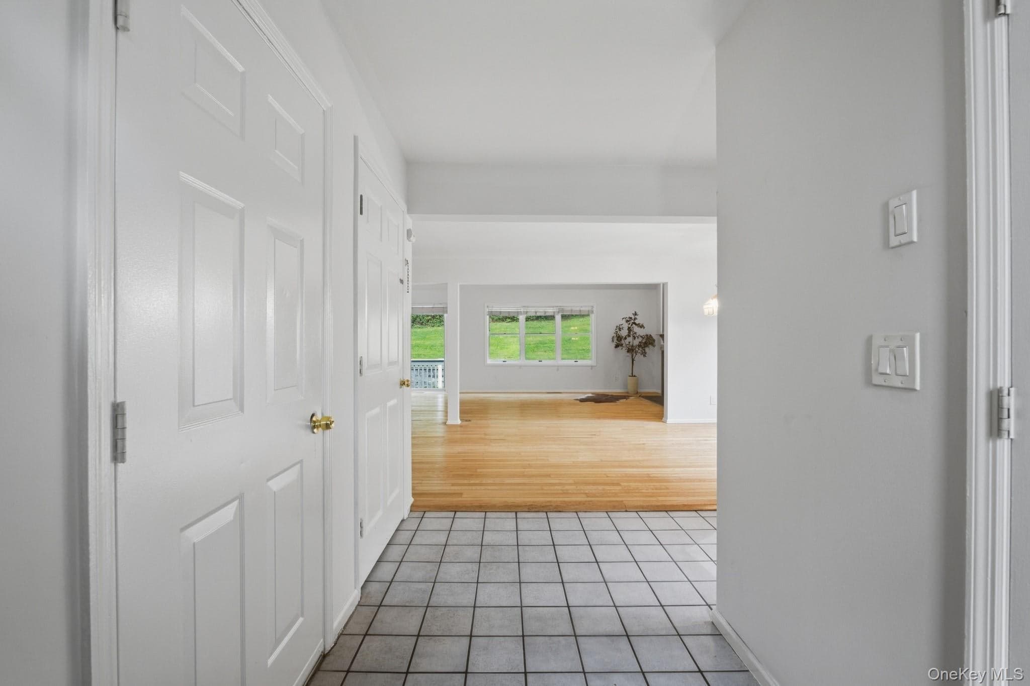 1452 Iroquois Street thumbnail 2