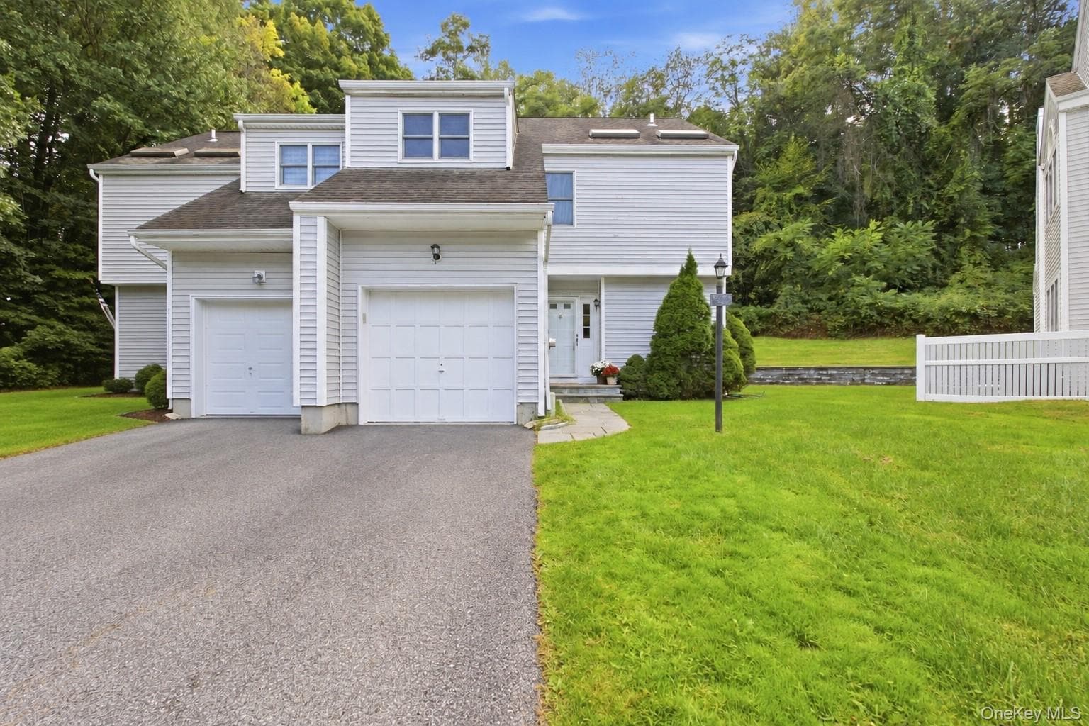 1452 Iroquois Street thumbnail 18