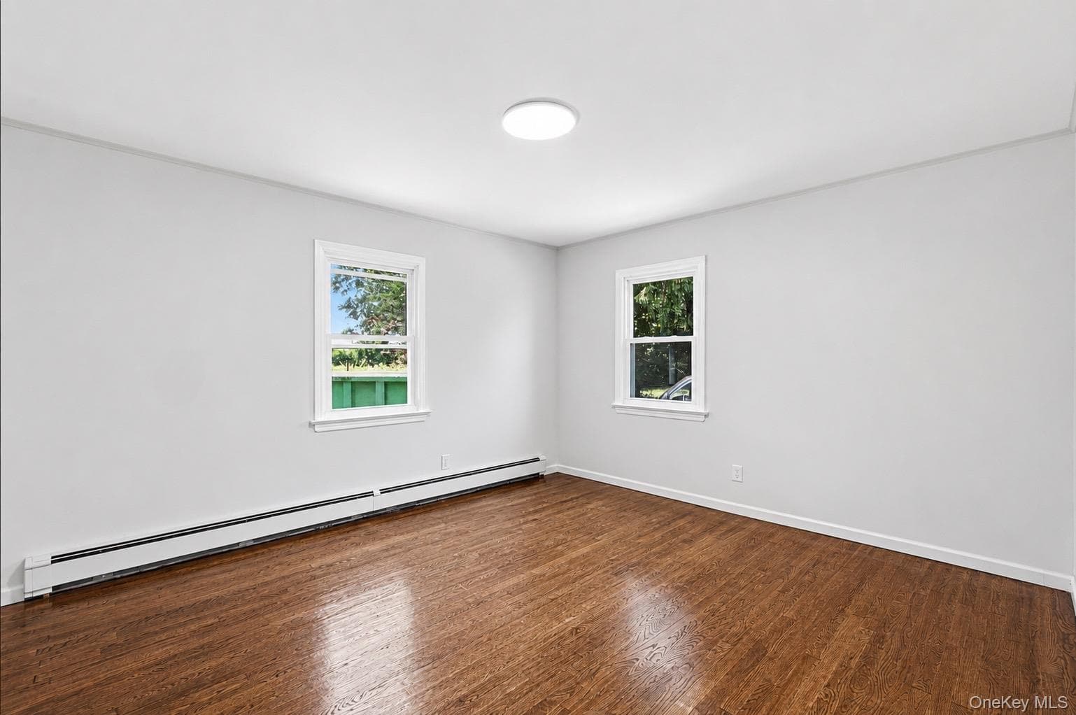 725 Peconic Lane thumbnail 14