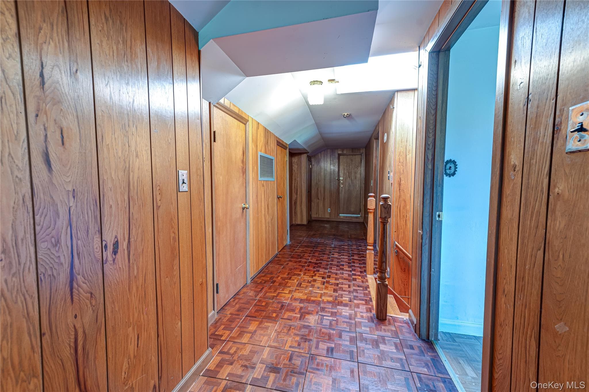 54 Greenhills Road thumbnail 16