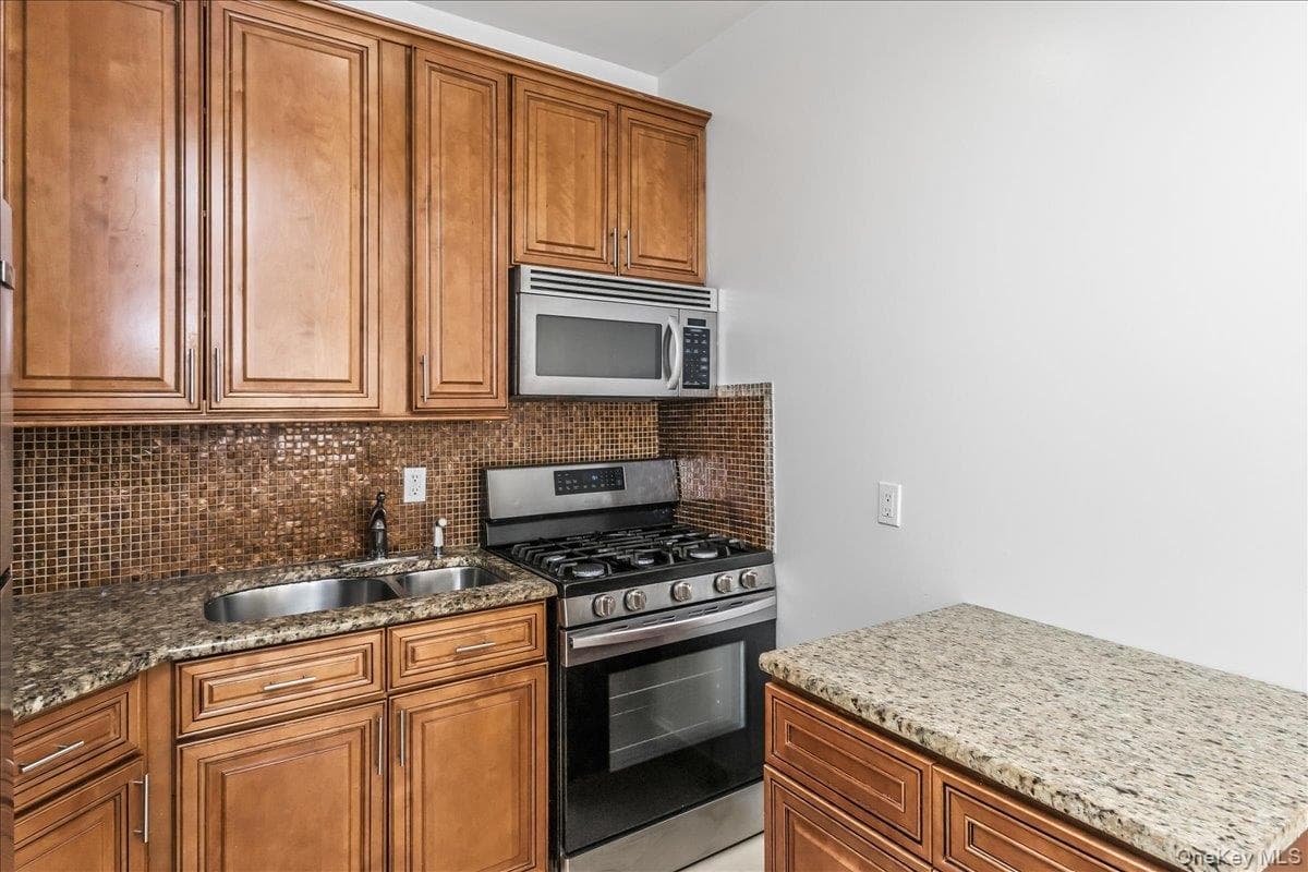 8424 Lefferts Boulevard Unit: 2C thumbnail 11