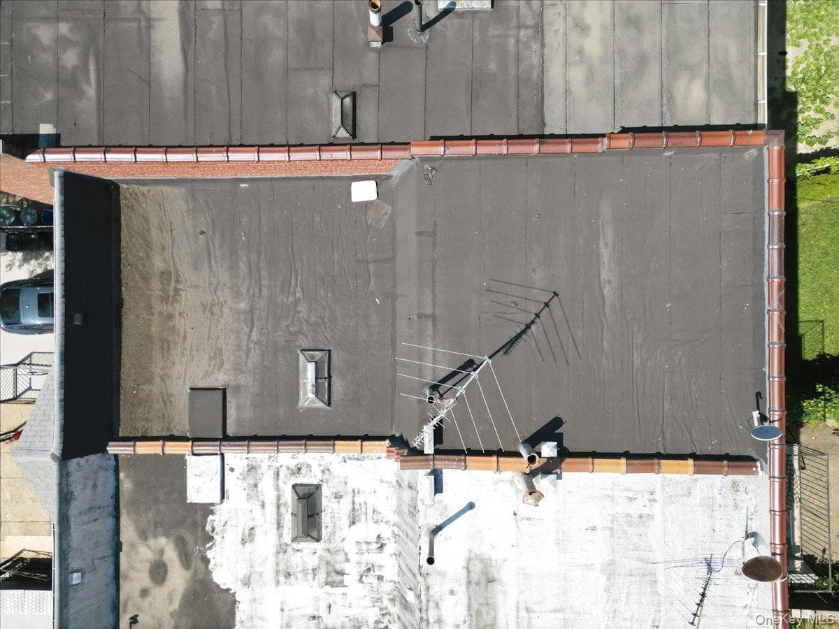 253 Newkirk Avenue thumbnail 22