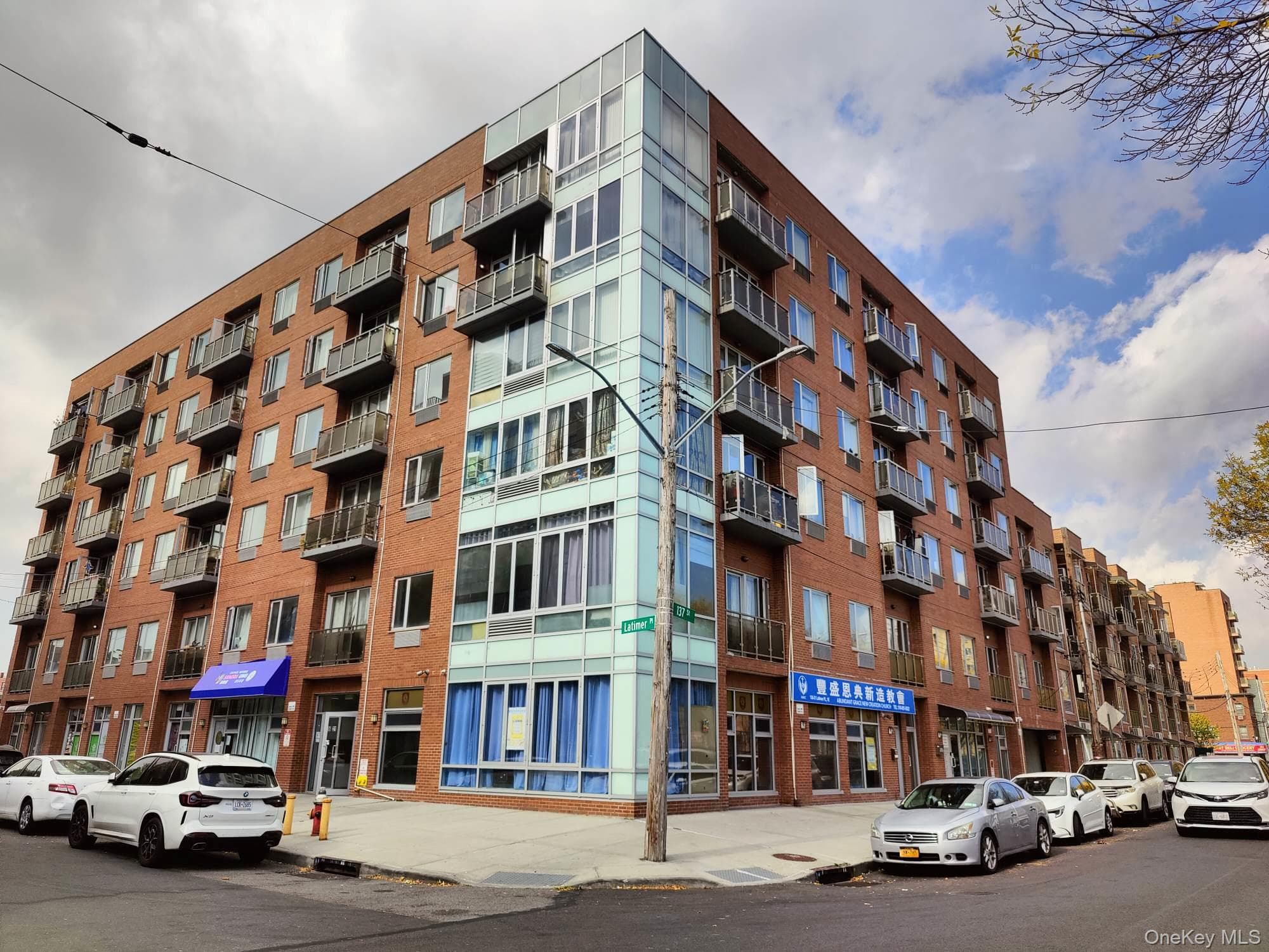 13621 Latimer Place Unit: 3K, Flushing