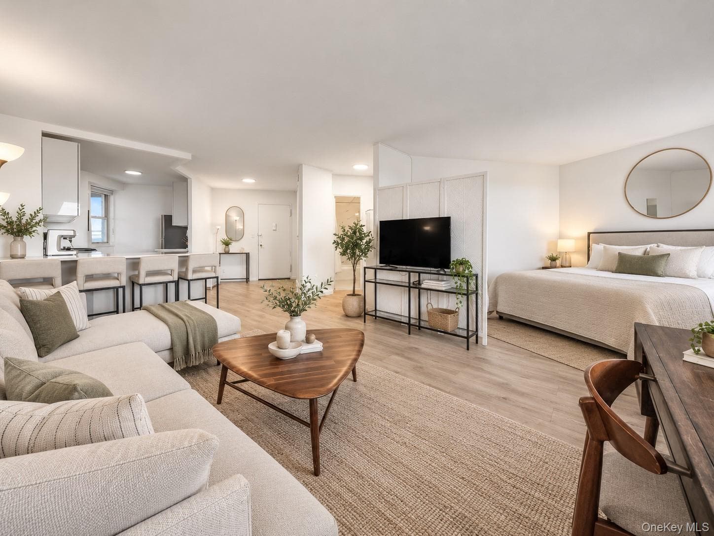 5900 Arlington Avenue Unit: 10R thumbnail 4