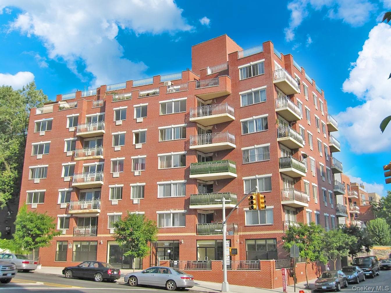 13708 S 31st Road Unit: 5D, Flushing