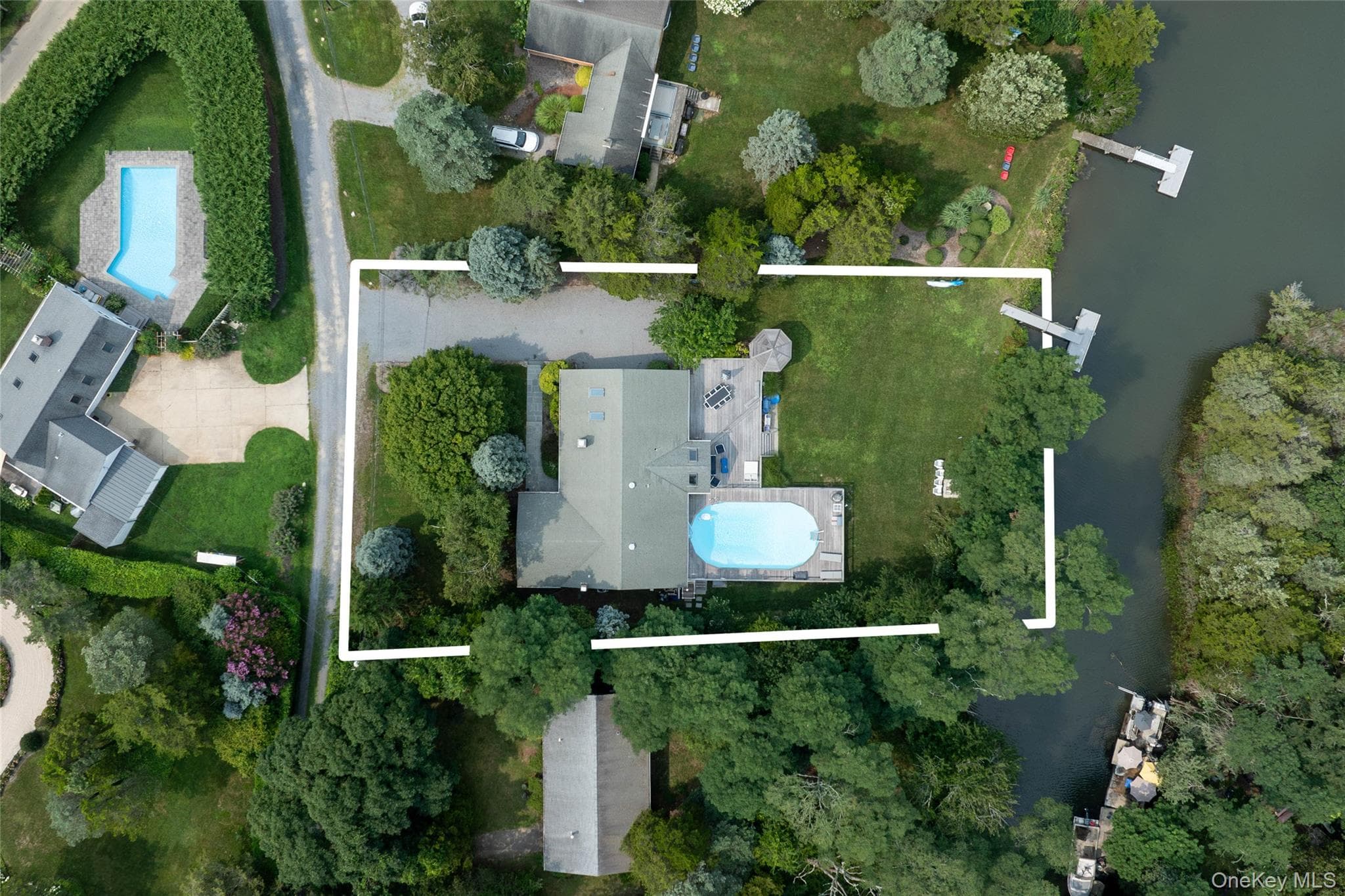 225 Lakeside Drive thumbnail 28